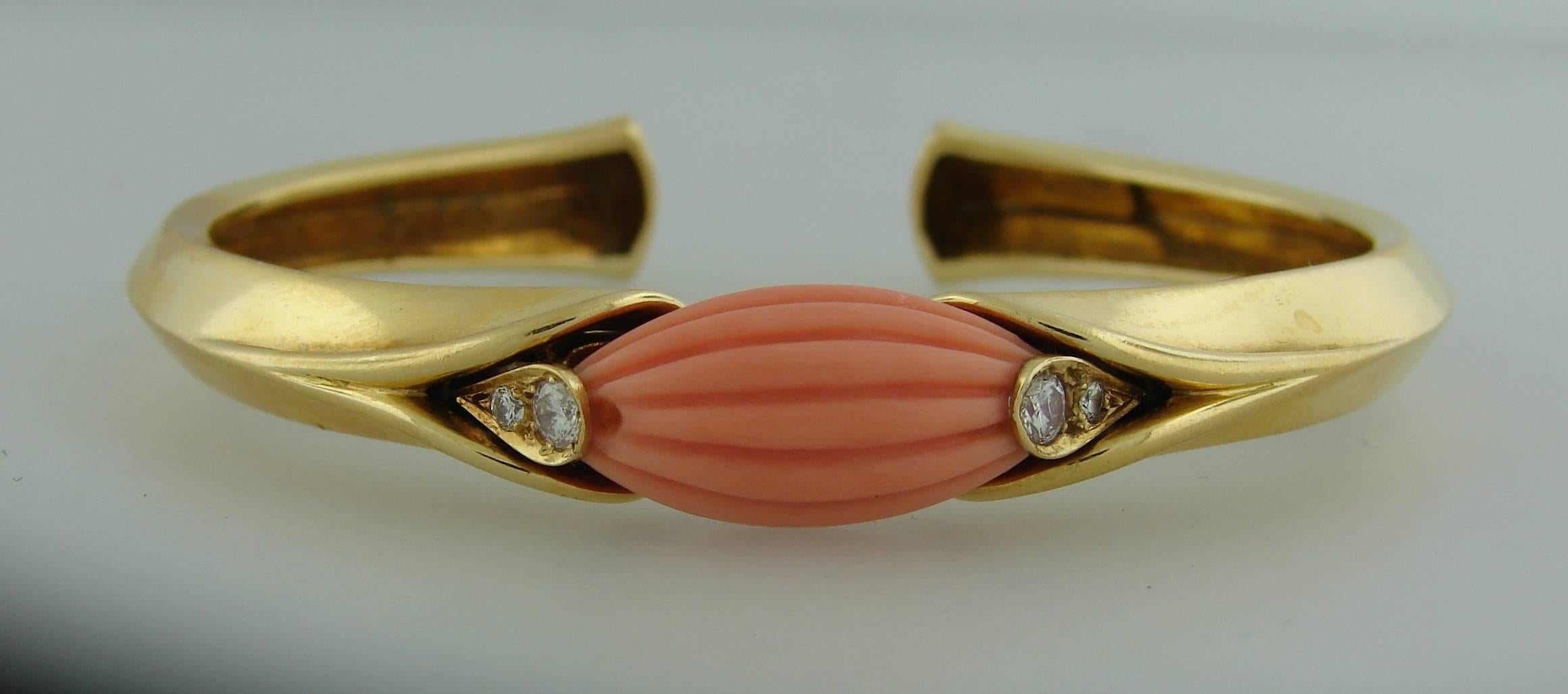 Women's 1970s Van Cleef & Arpels Coral Diamond Gold Bangle Bracelet