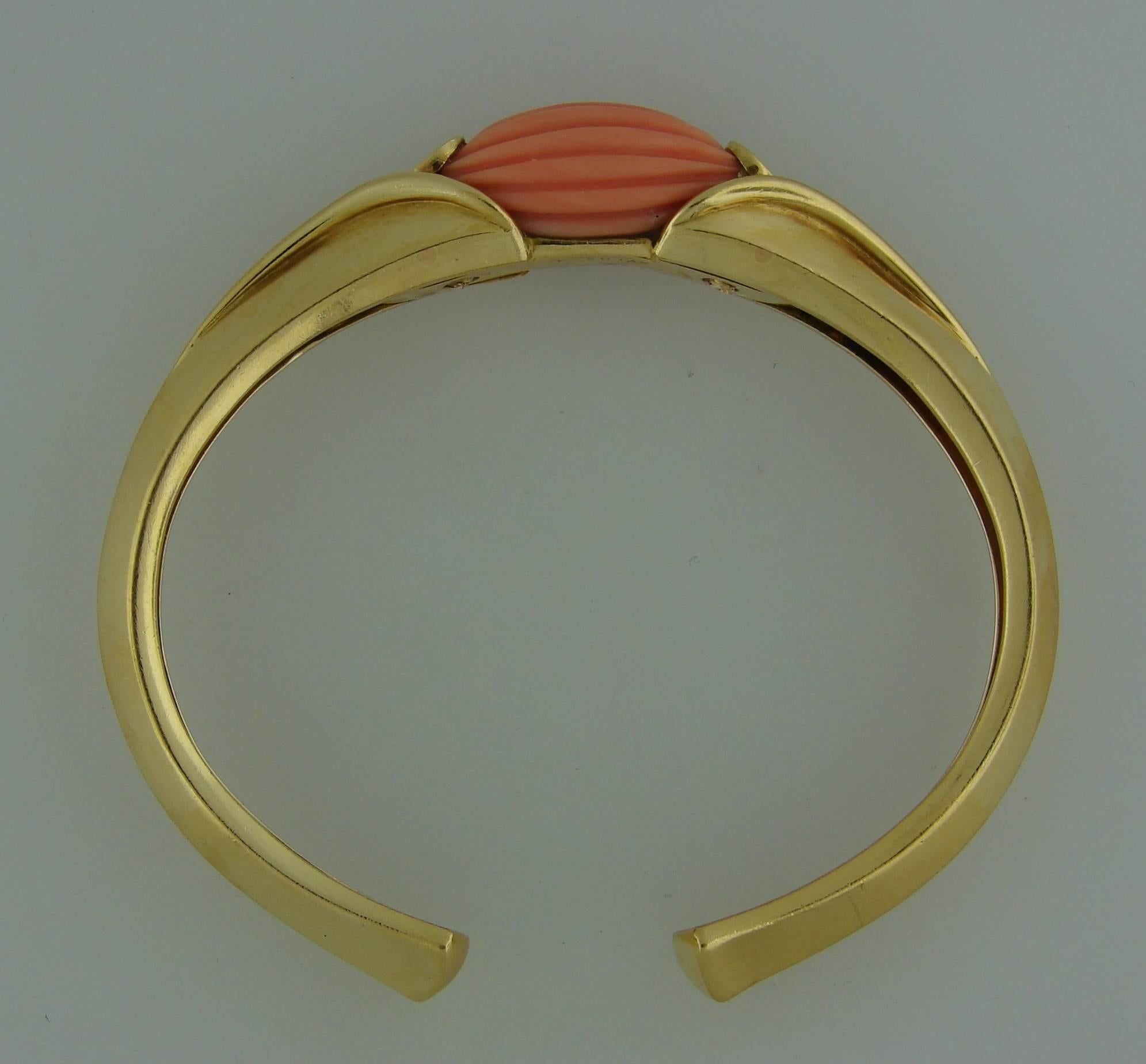 1970s Van Cleef & Arpels Coral Diamond Gold Bangle Bracelet 4