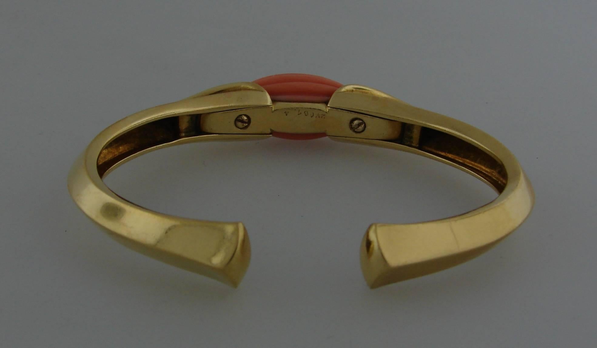 1970s Van Cleef & Arpels Coral Diamond Gold Bangle Bracelet 3