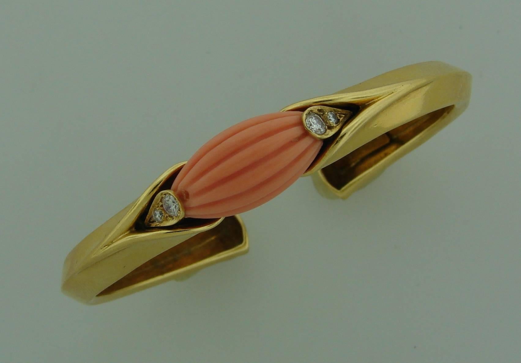 1970s Van Cleef & Arpels Coral Diamond Gold Bangle Bracelet 1
