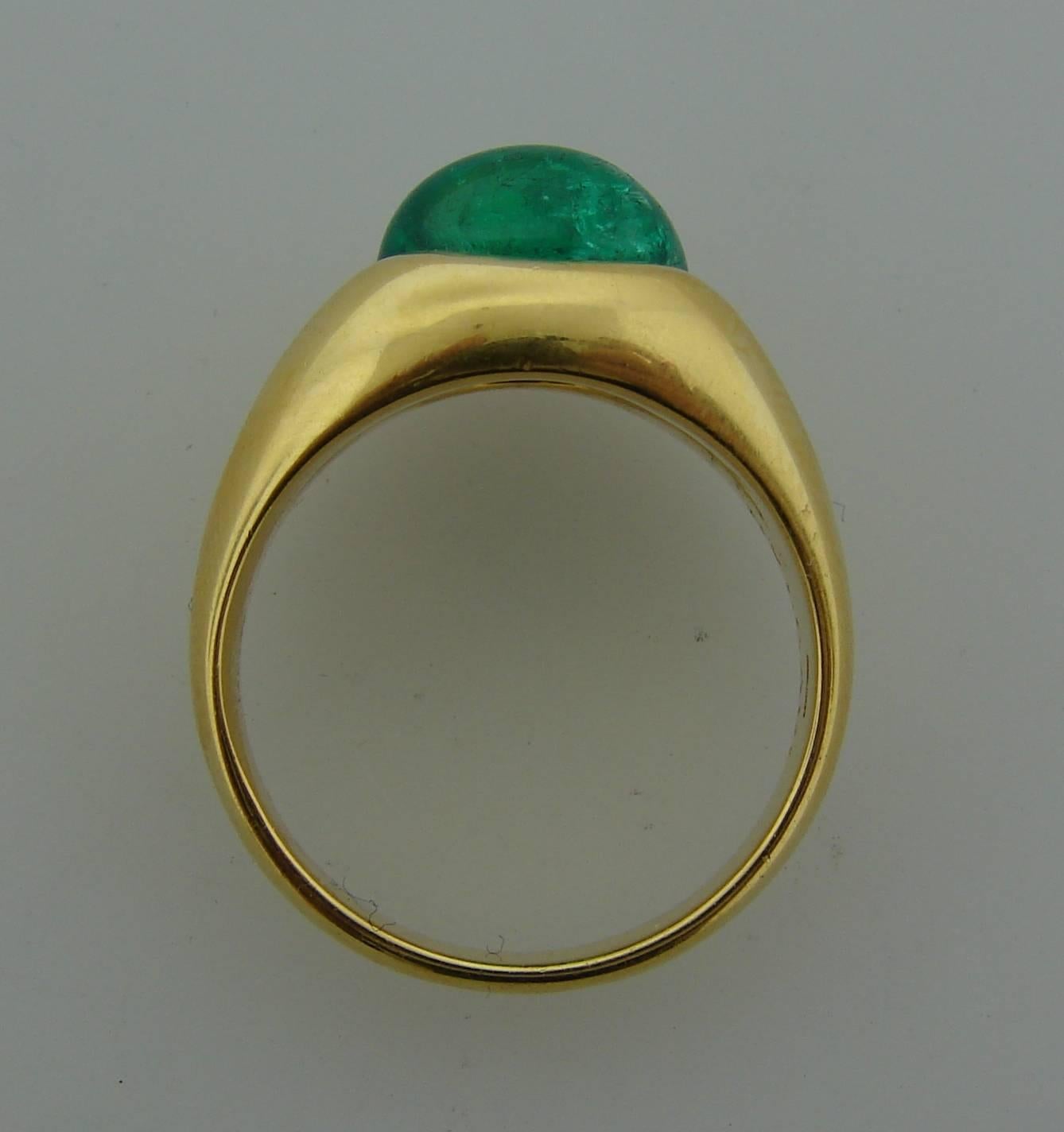 Women's 1970s BULGARI BVLGARI Cabochon Emerald Diamond Yellow Gold Ring