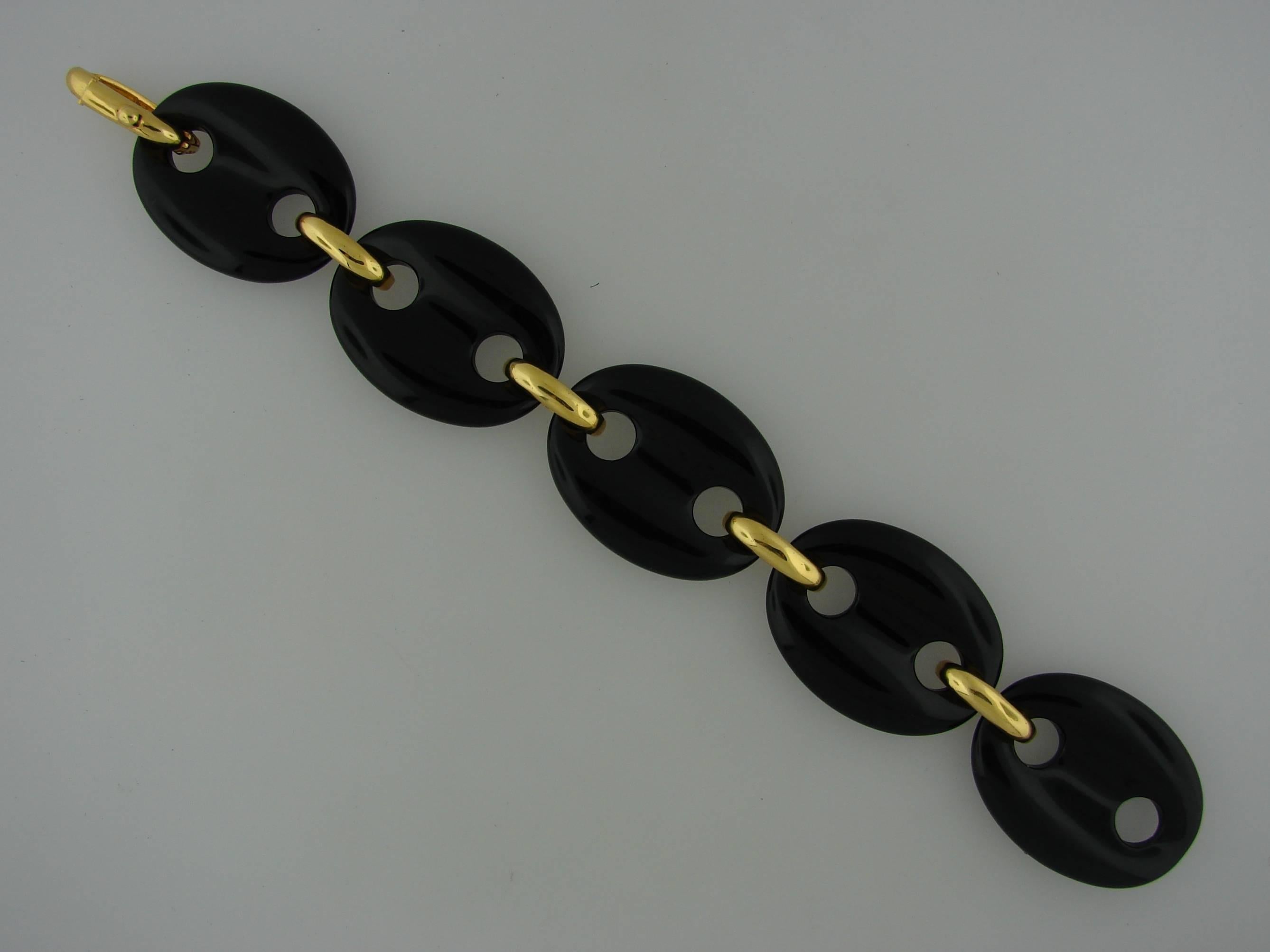 Aldo Cipullo Black Onyx Gold Bracelet In Excellent Condition In Beverly Hills, CA