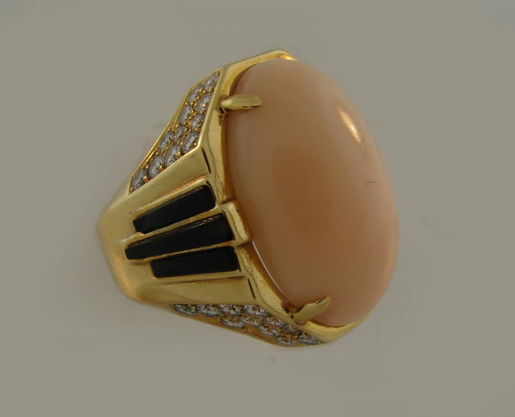 1970s Bulgari Coral Diamond Enamel Yellow Gold Ring In Excellent Condition In Beverly Hills, CA