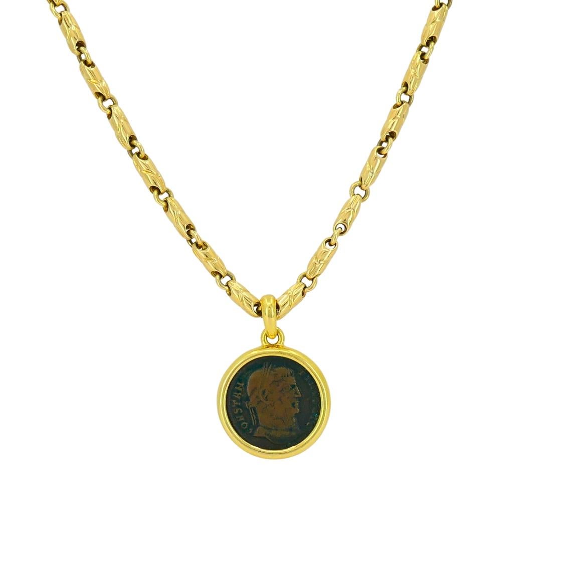 Bvlgari Bulgari Collier Monet Pièce de monnaie romaine antique Or 18k Excellent état - En vente à Beverly Hills, CA