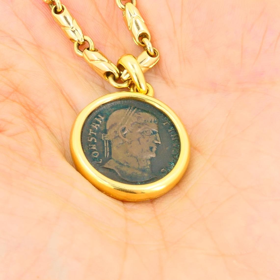 Bvlgari Bulgari Collier Monet Pièce de monnaie romaine antique Or 18k en vente 6