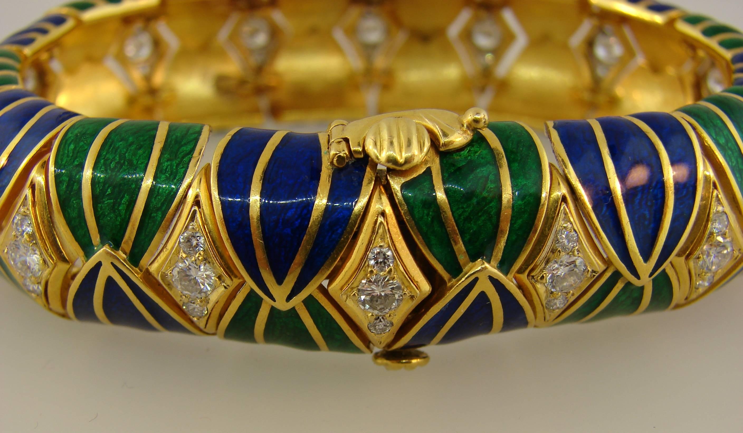 1980s David Webb Diamond Enamel Yellow Gold Bracelet 1