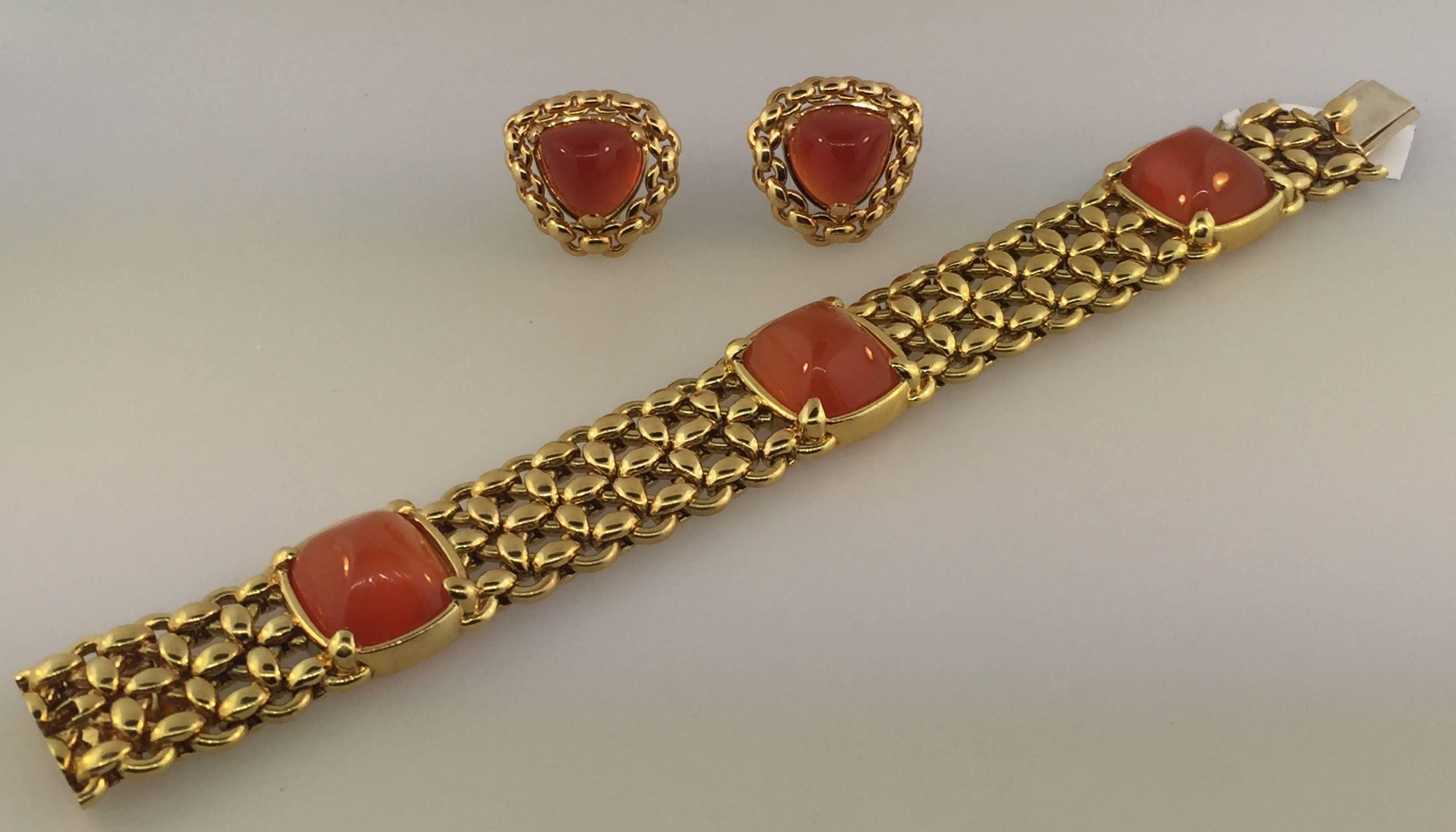 1980s Hermes Carnelian Yellow Gold Earrings and Bracelet Set In Excellent Condition In Beverly Hills, CA