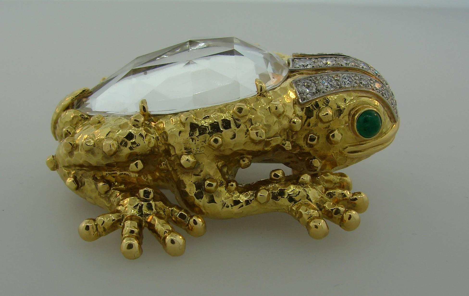 Women's or Men's 1980s David Webb Rock Crystal Diamond Emerald Yellow Gold Frog Pin Brooch Clip