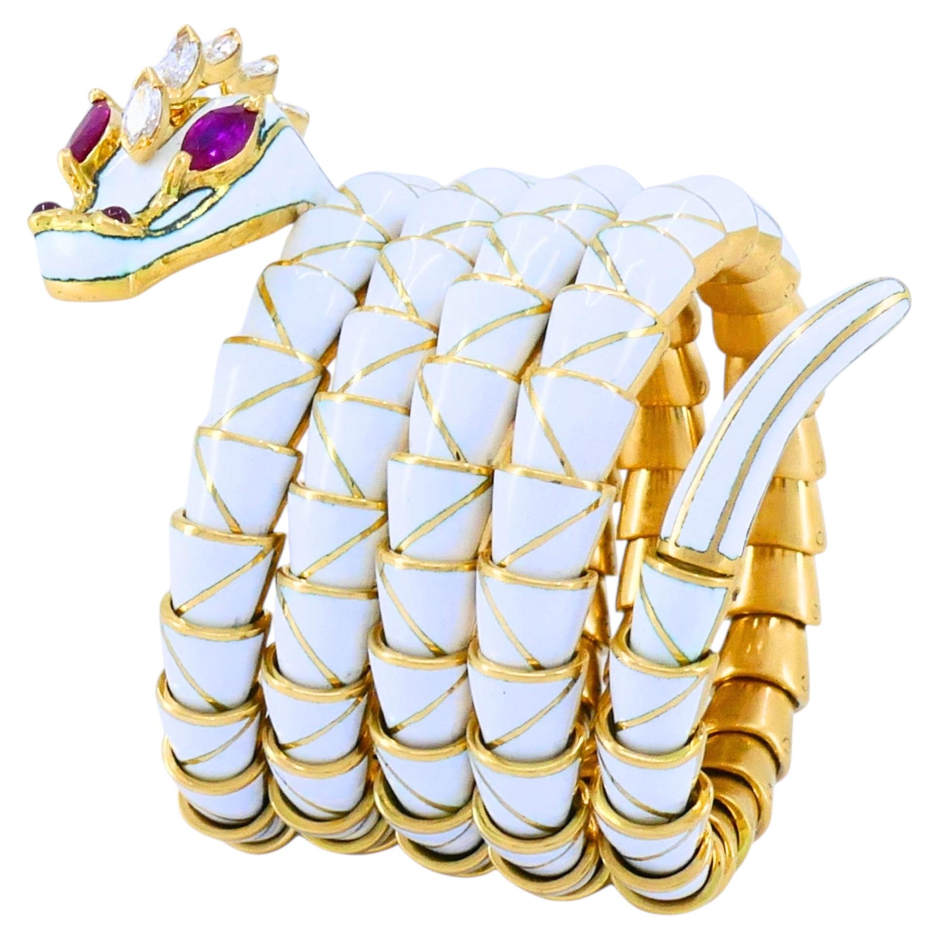 Bracelet vintage « Dragon » Bvlgari rare, en or 18 carats avec émail blanc