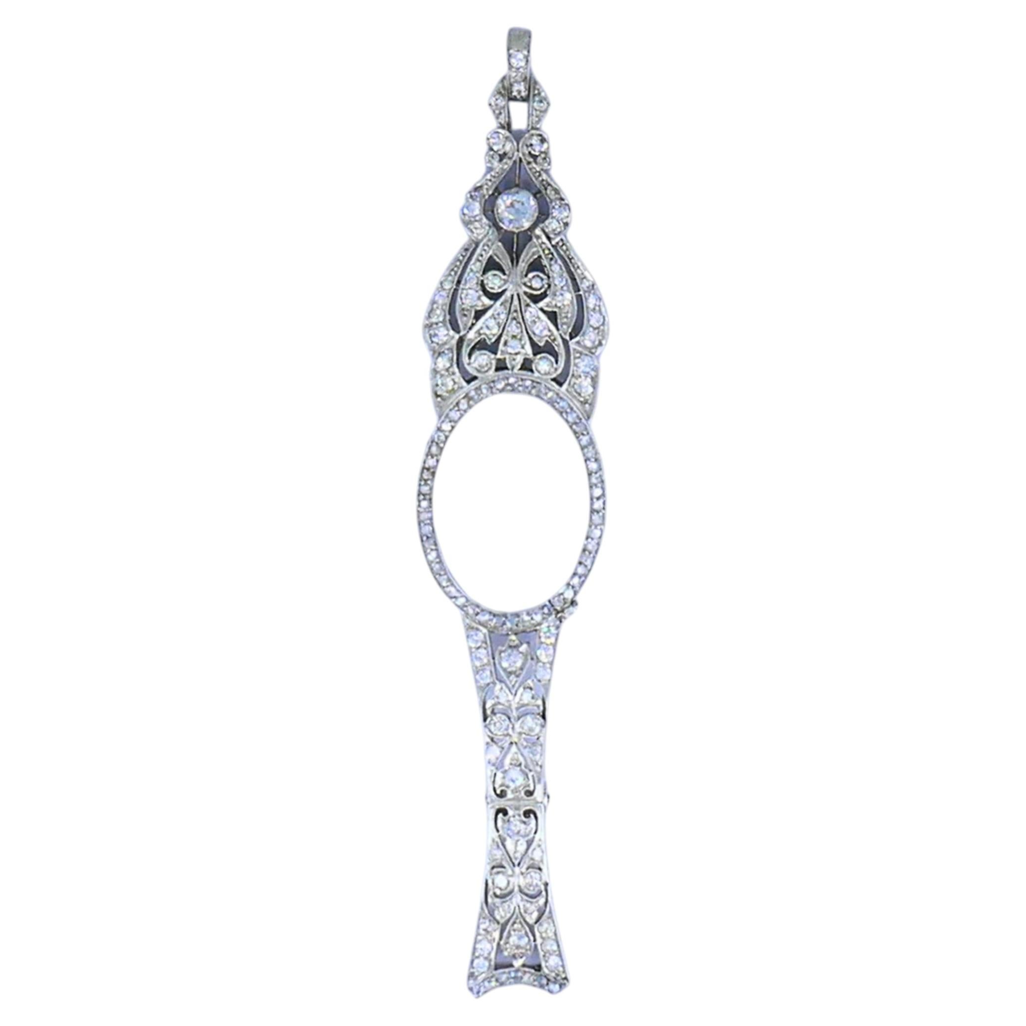 Art-Déco-Anhänger aus Platin mit Filigranarbeit und Diamanten