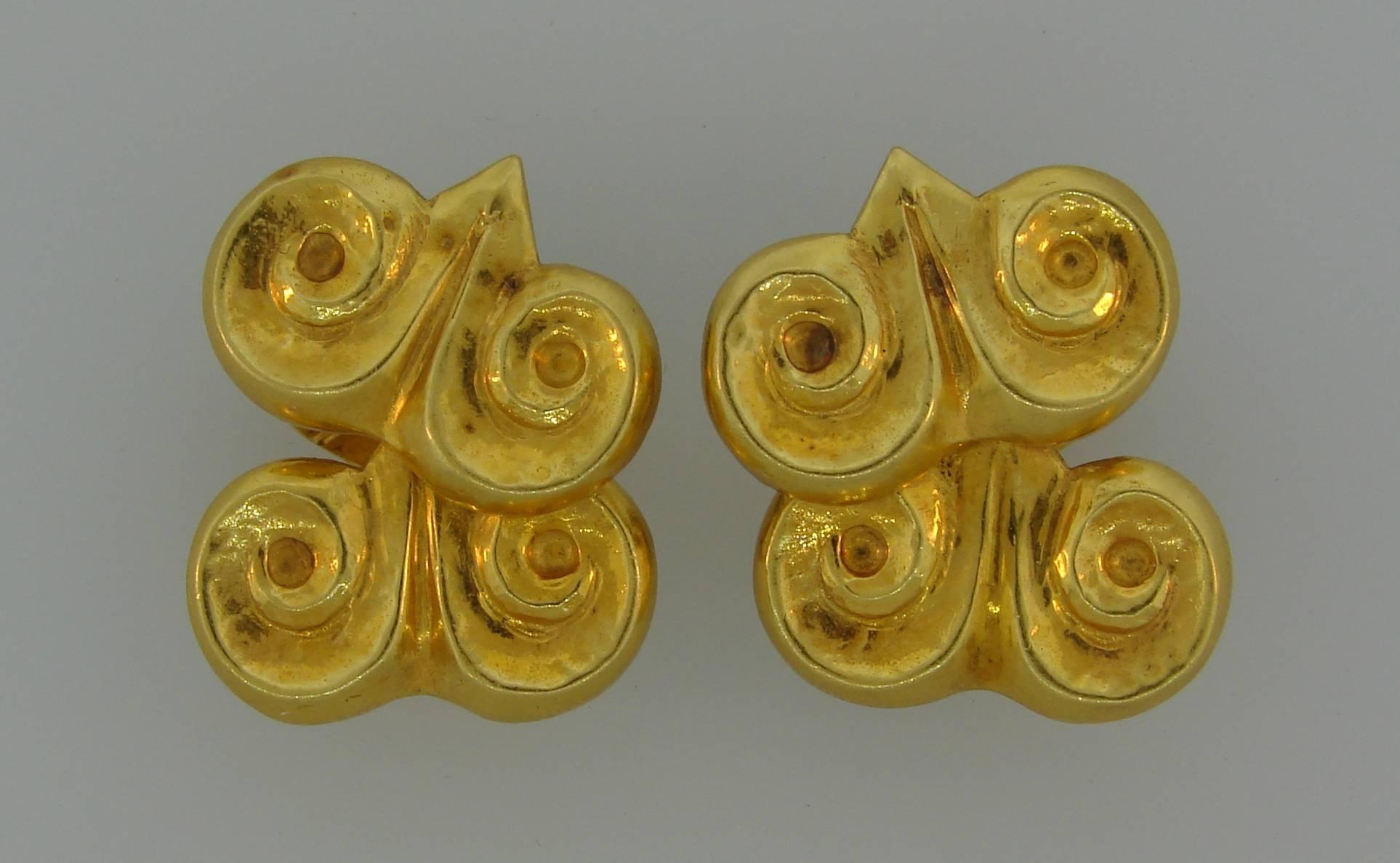 Zolotas 22 Karat Yellow Gold Necklace and Earrings Set 3