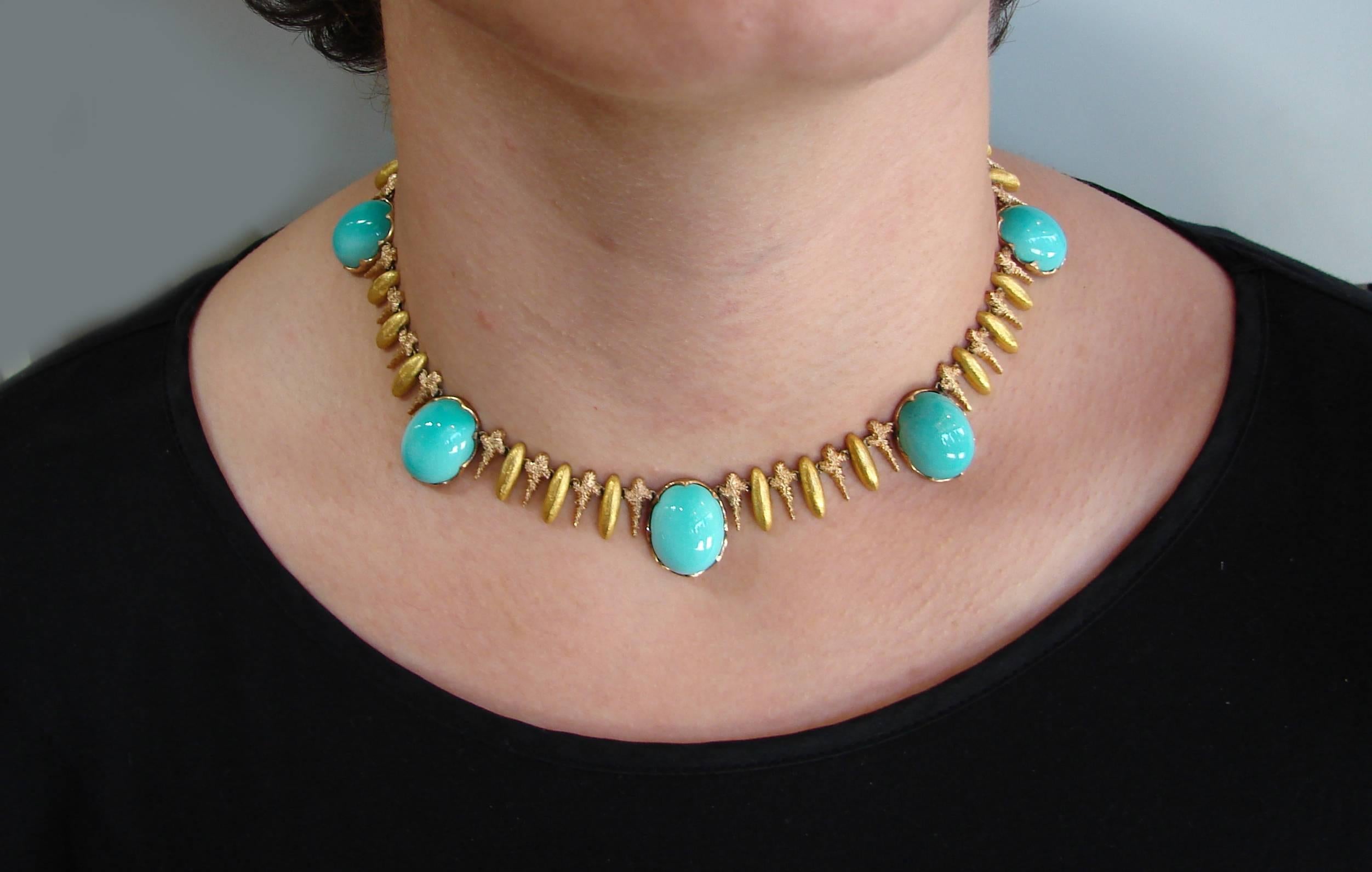 Elegant and timeless necklace created by Buccellati in Italy in the 1950s. Wearable and chic, the necklace is a great addition to your jewelry collection. 
Made of 18 karat (tested) yellow and rose gold and set with eight oval cabochon turquoise.