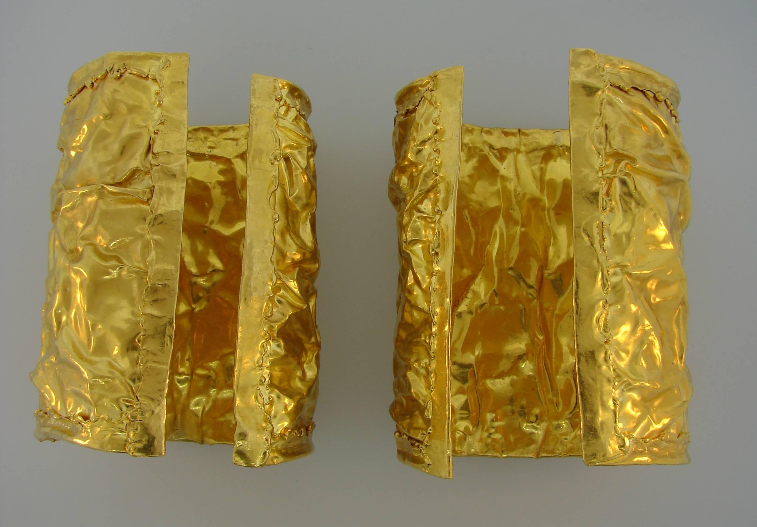 Pair of 22 Karat Yellow Gold Cuff Bracelets In Excellent Condition In Beverly Hills, CA