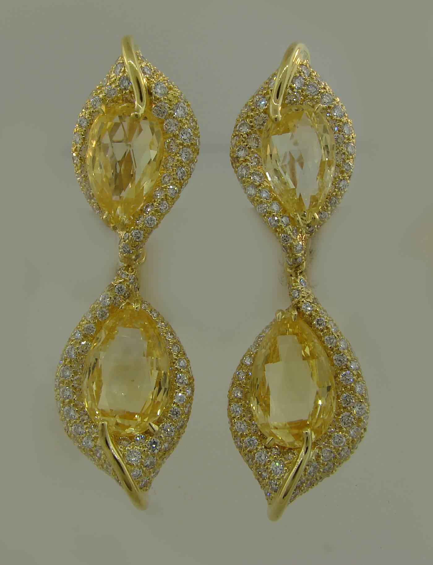 Henry Dunay Yellow Sapphire Diamond Gold Earrings In Excellent Condition In Beverly Hills, CA