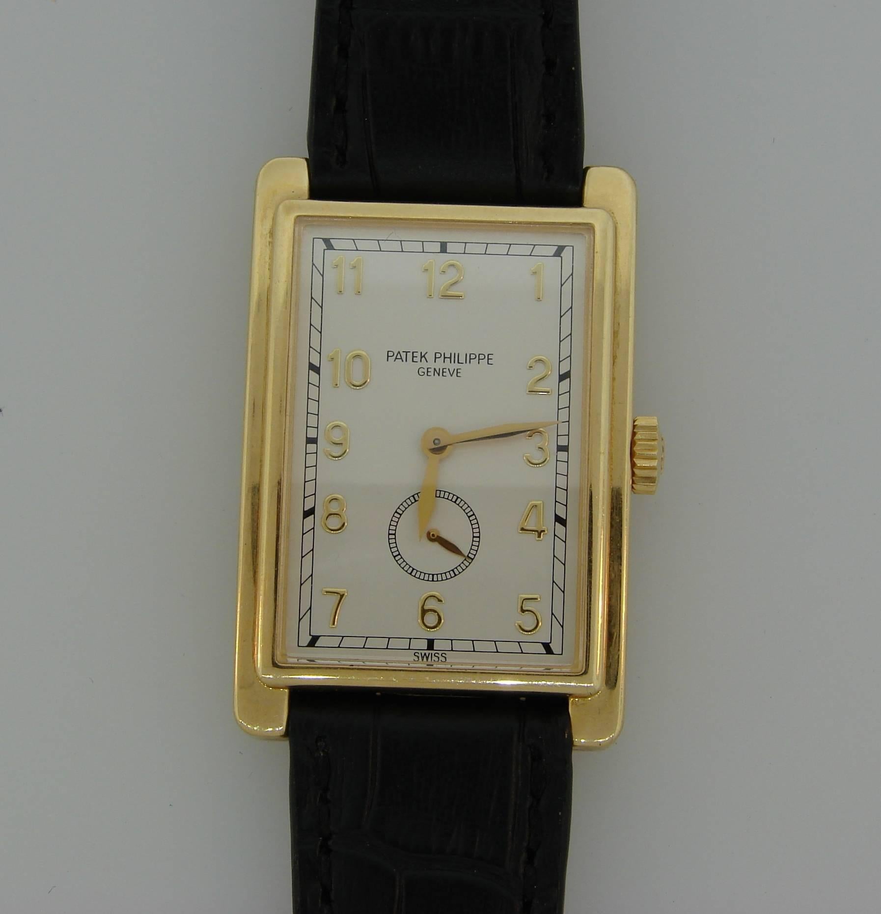 Patek Philippe Yellow Gold manual wind Wristwatch In Excellent Condition In Beverly Hills, CA