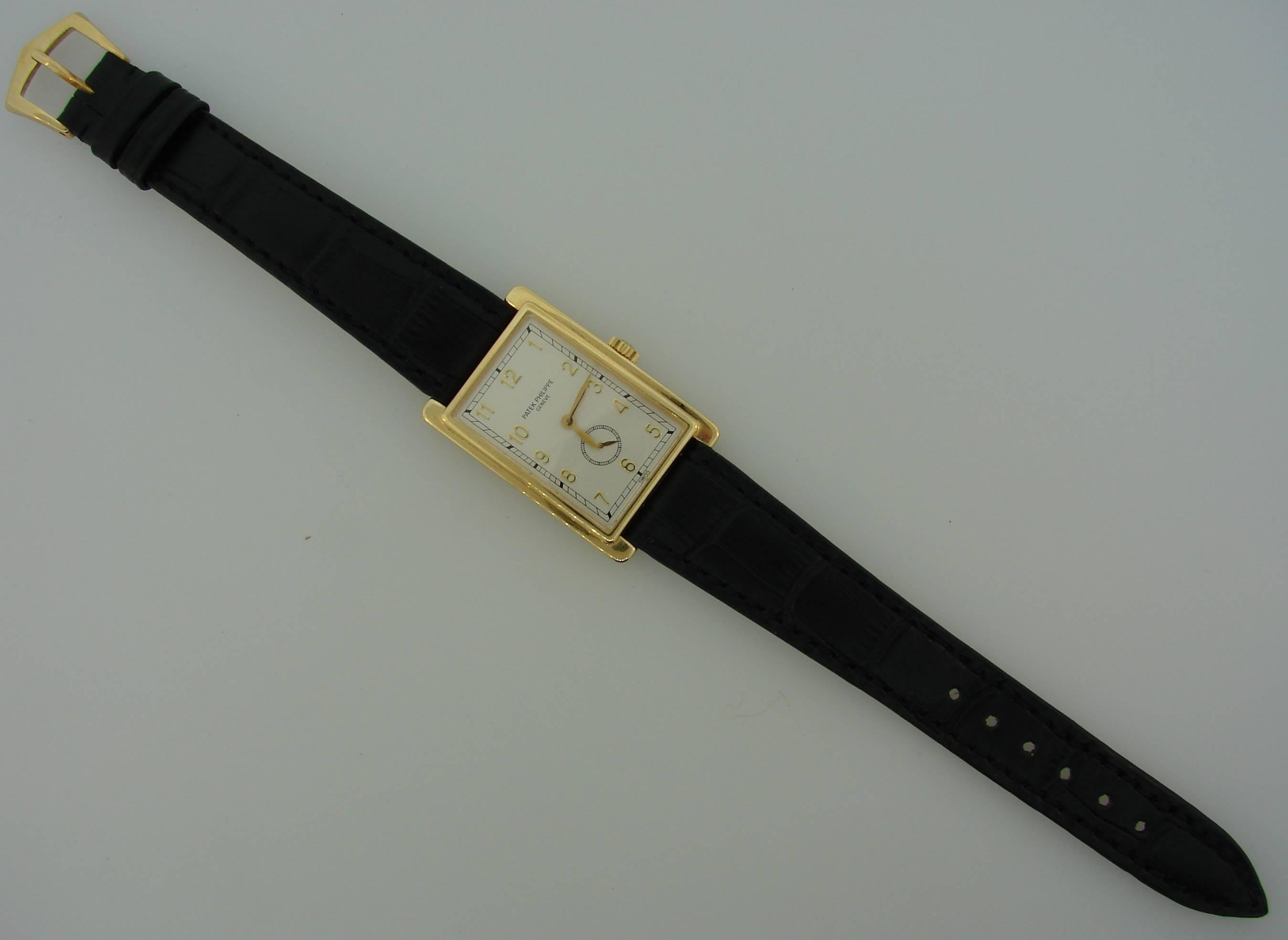 Women's or Men's Patek Philippe Yellow Gold manual wind Wristwatch