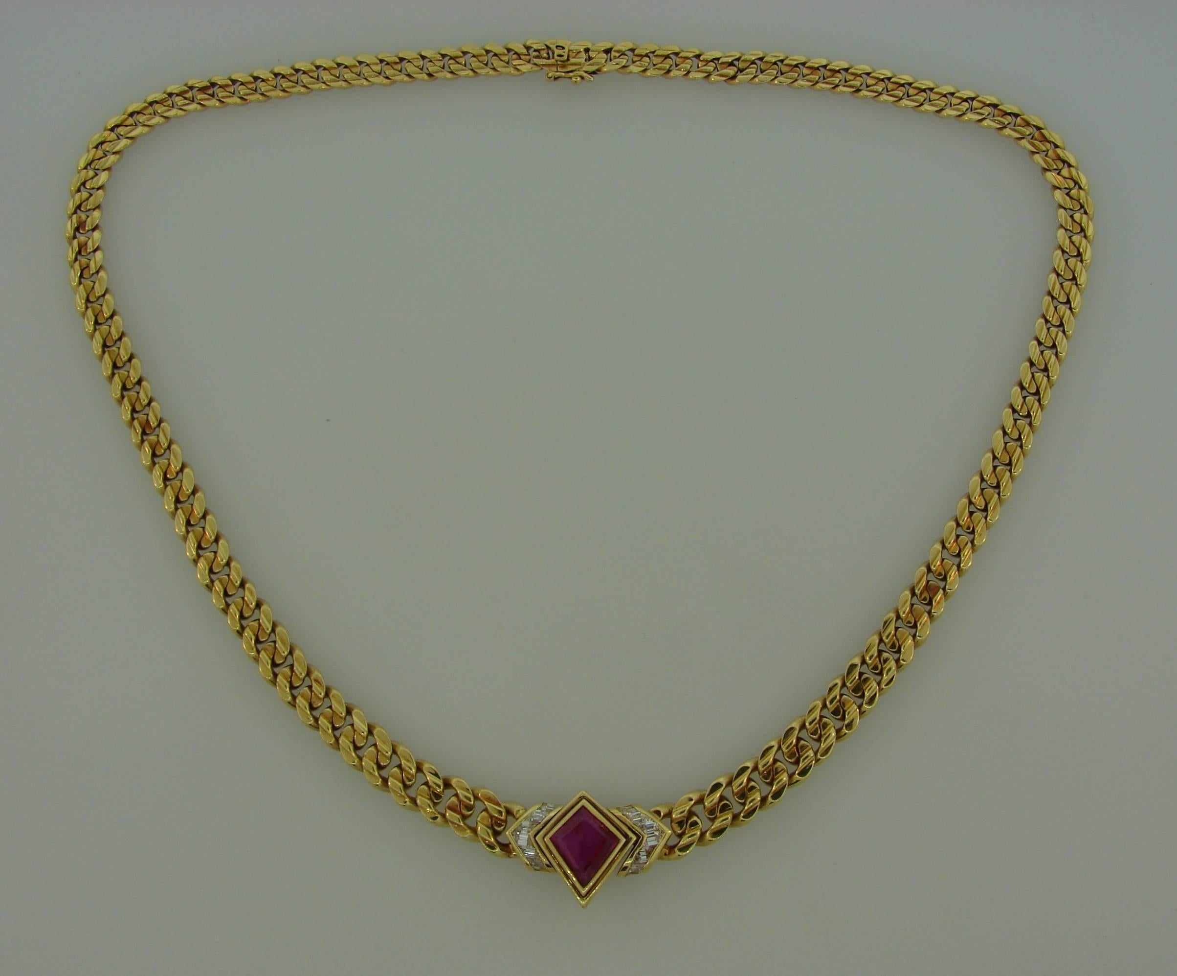 Bulgari Ruby Diamond Yellow Gold Chain Necklace, 1970s In Excellent Condition In Beverly Hills, CA