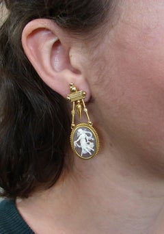 Etruscan Shell Cameo Yellow Gold Dangle Earrings, Victorian 1900s