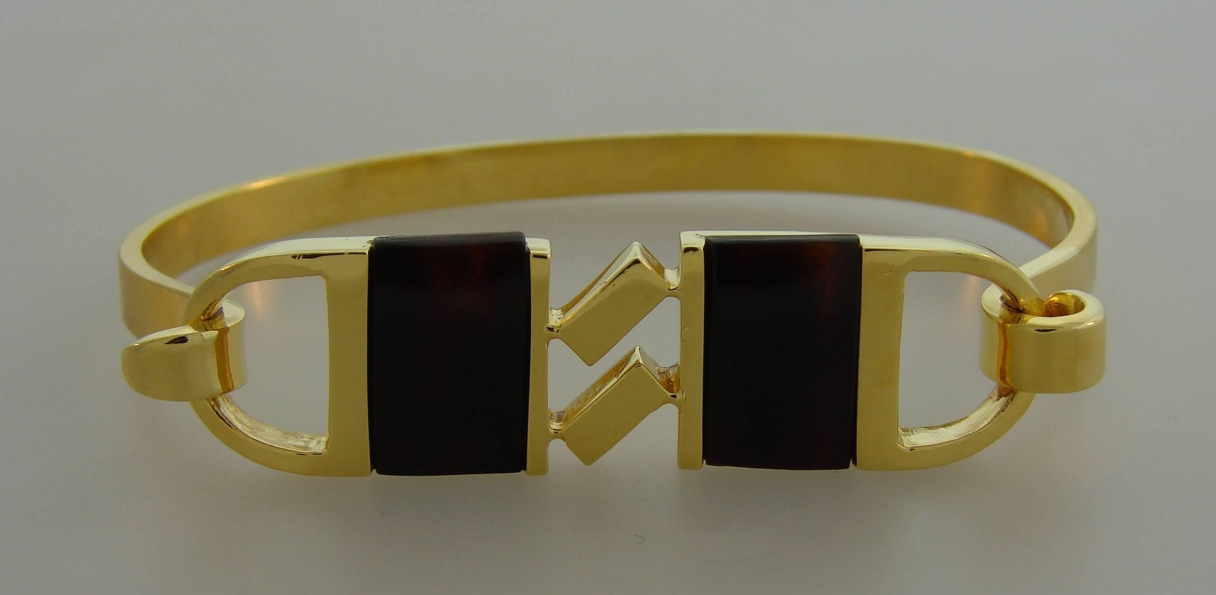Cartier Tortoise Shell Yellow Gold Bangle Bracelet, 1970s In Good Condition In Beverly Hills, CA
