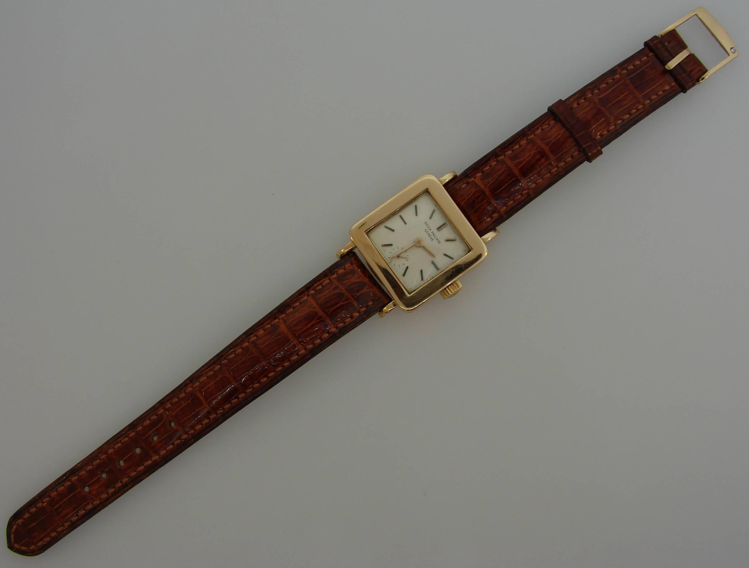 Women's or Men's Patek Philippe Yellow Gold Manual Wind Wristwatch 