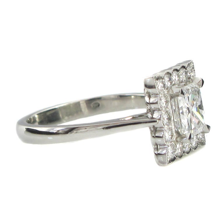 1.03 Carat Certified F Colour Diamond Platinum Cluster Ring In New Condition For Sale In Edinburgh, GB