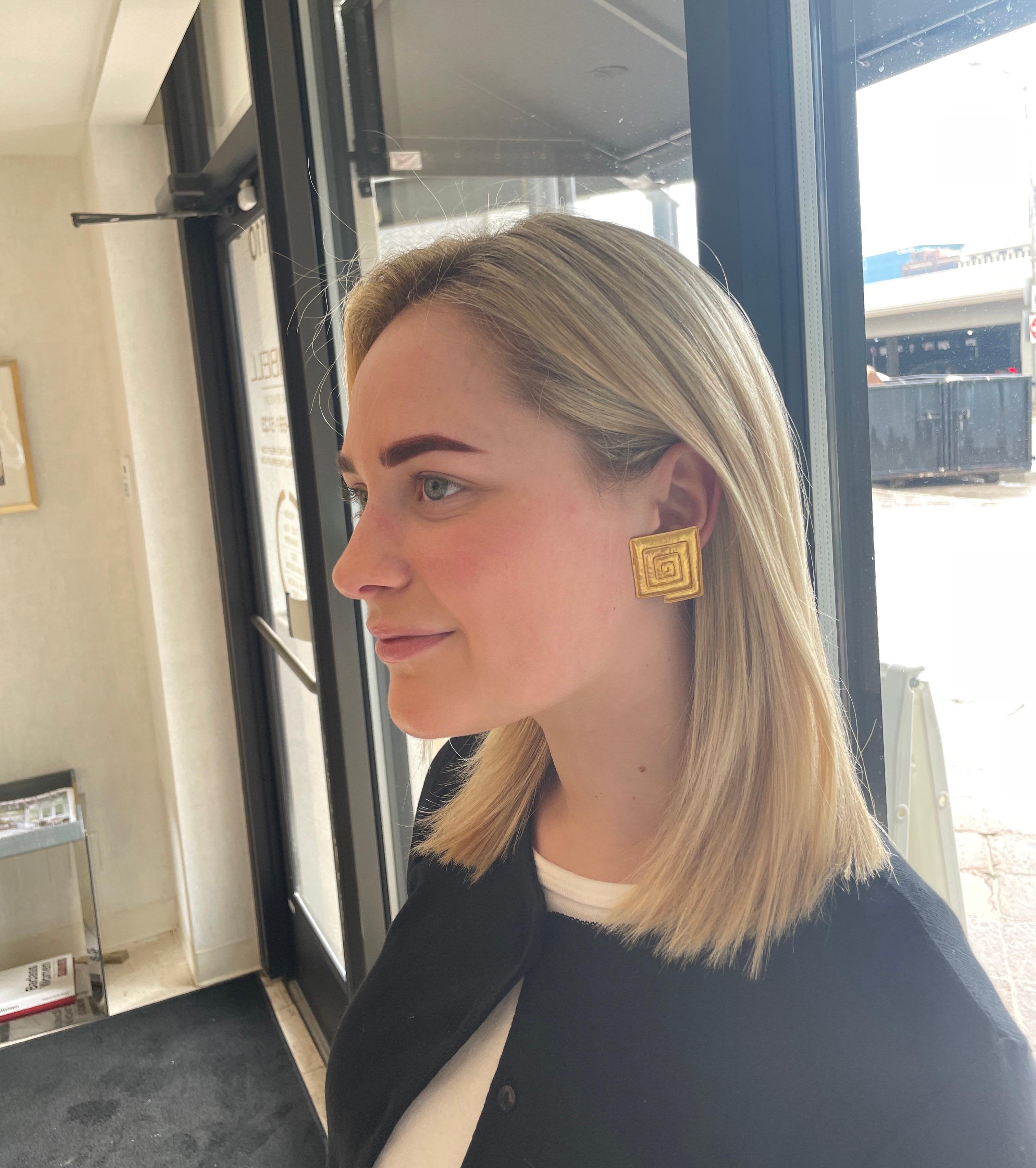 Boucles d'oreilles grecques à clip en or jaune 22K en vente 3