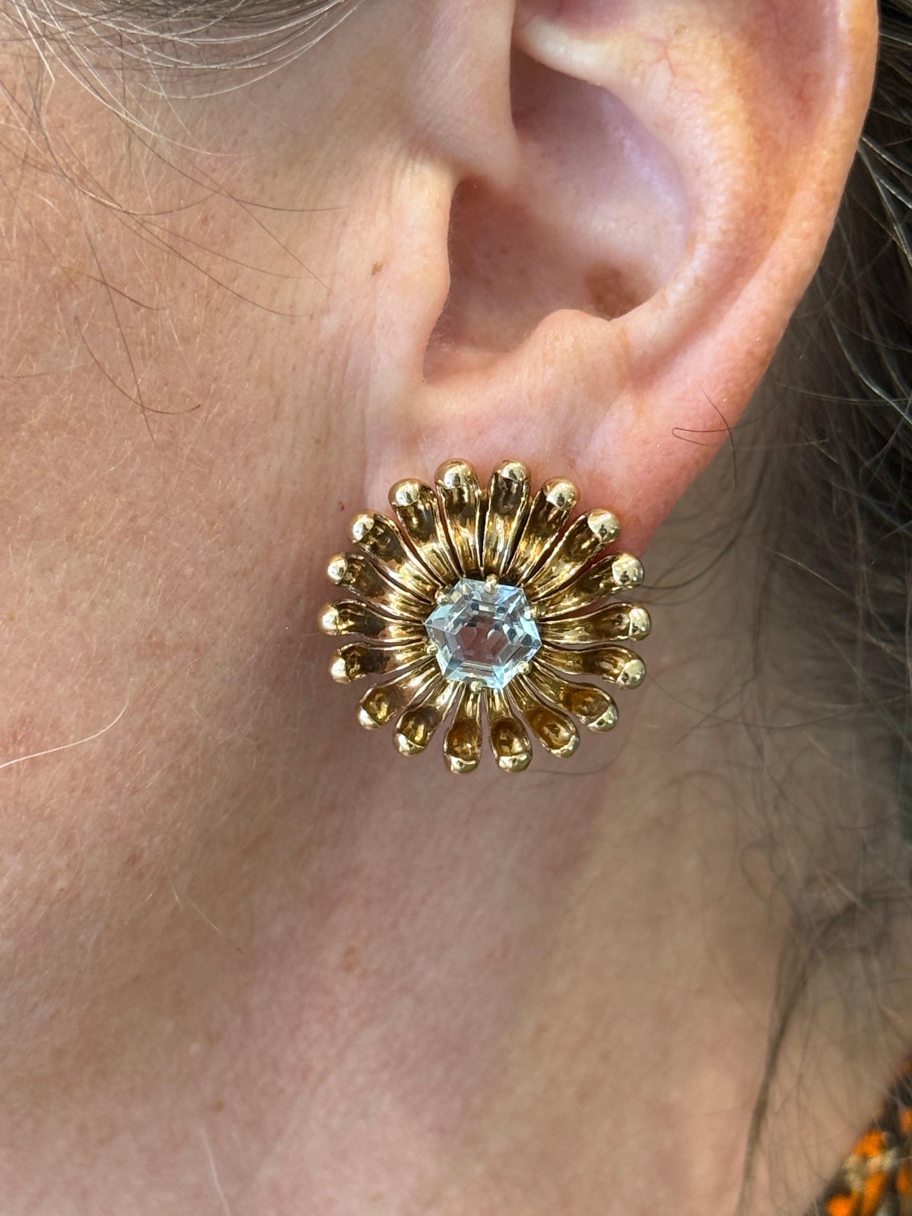 Estate Tiffany & Co. Aquamarine Vintage Earrings in 14K Yellow Gold For Sale 3