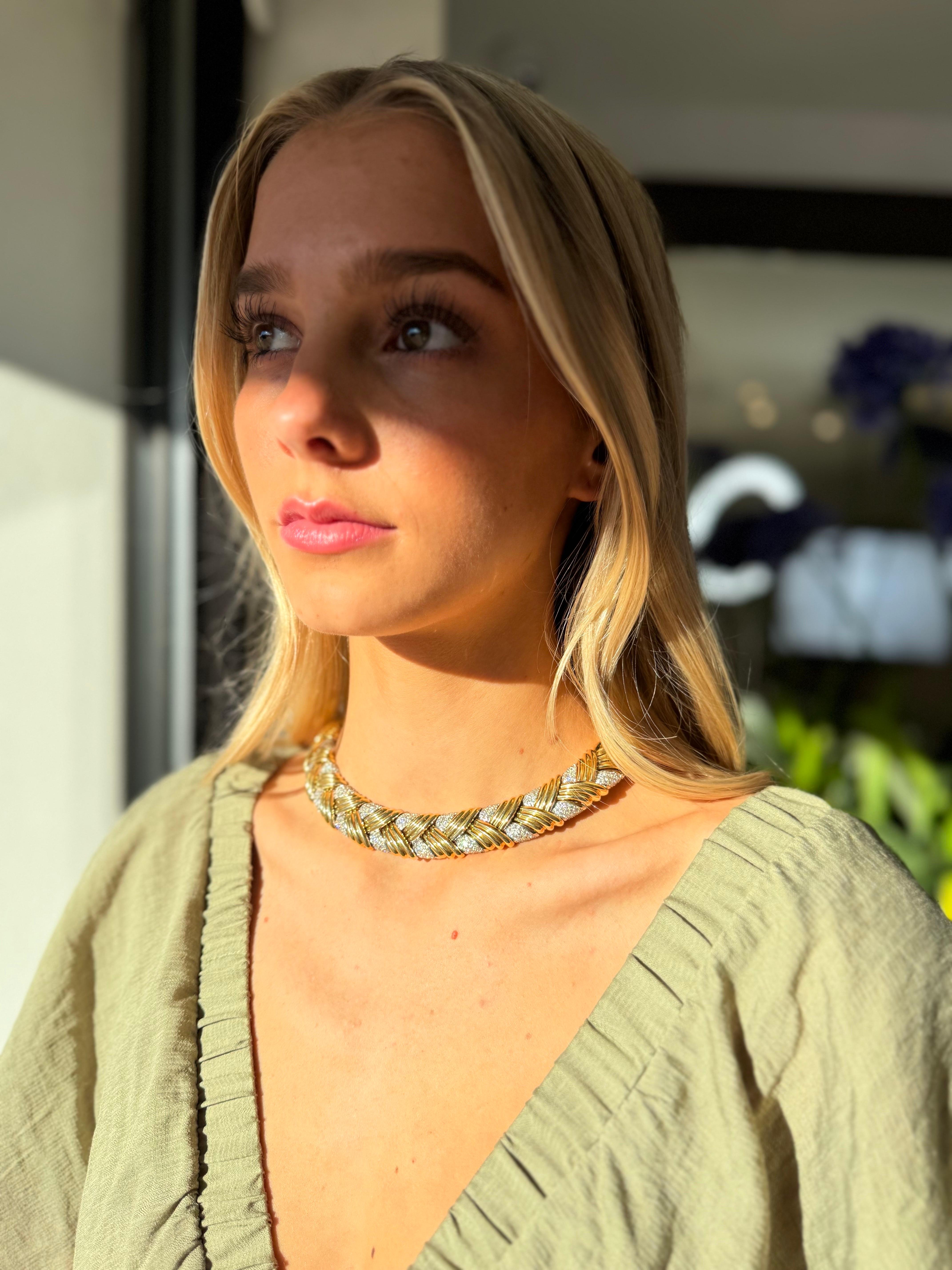 Diamond Collar Necklace 18K Yellow Gold For Sale 1