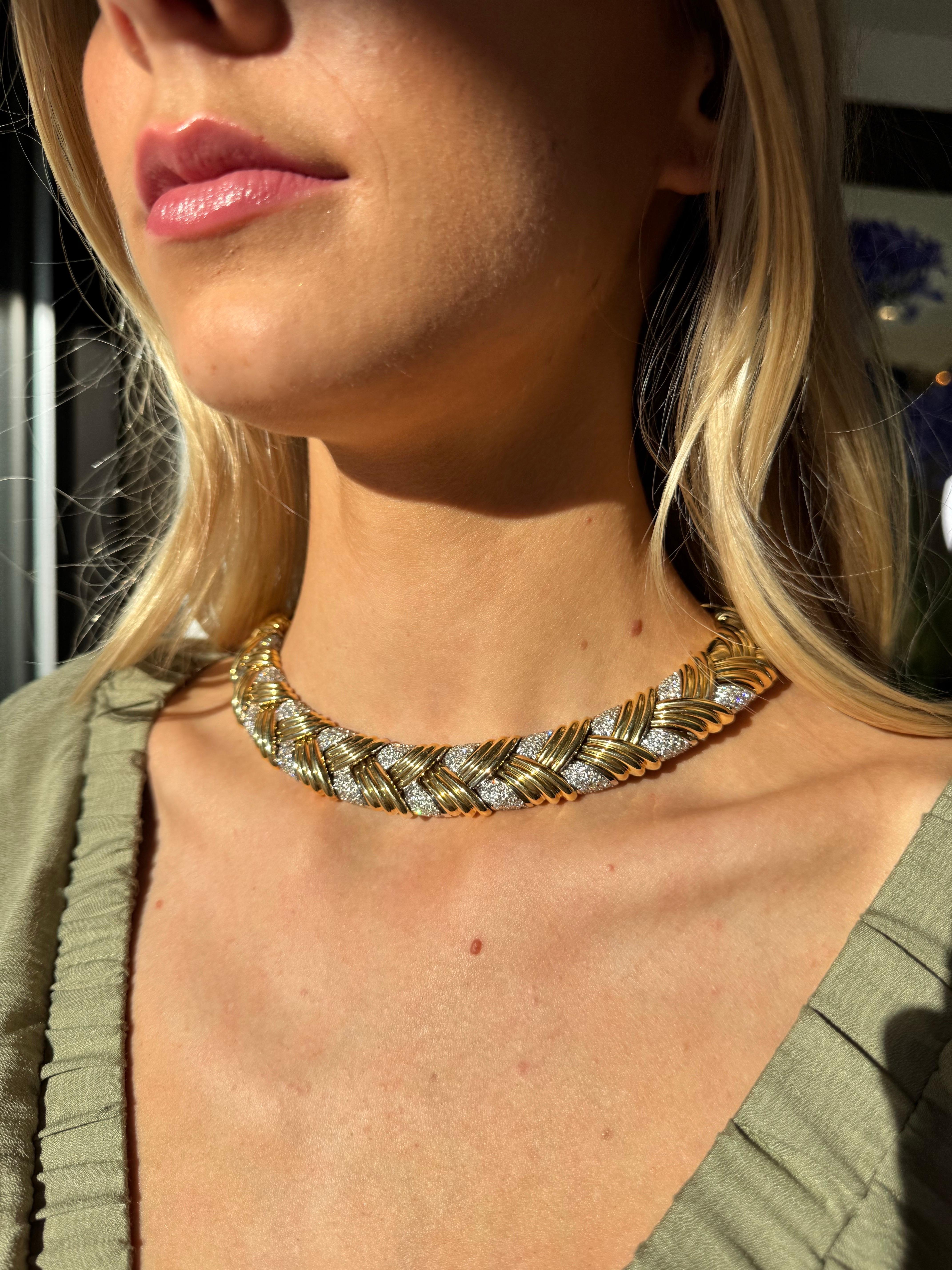 Women's Diamond Collar Necklace 18K Yellow Gold For Sale