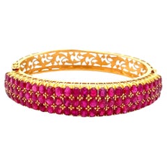 Three Row 18ctw Burmese Ruby Armband 18K Gelbgold