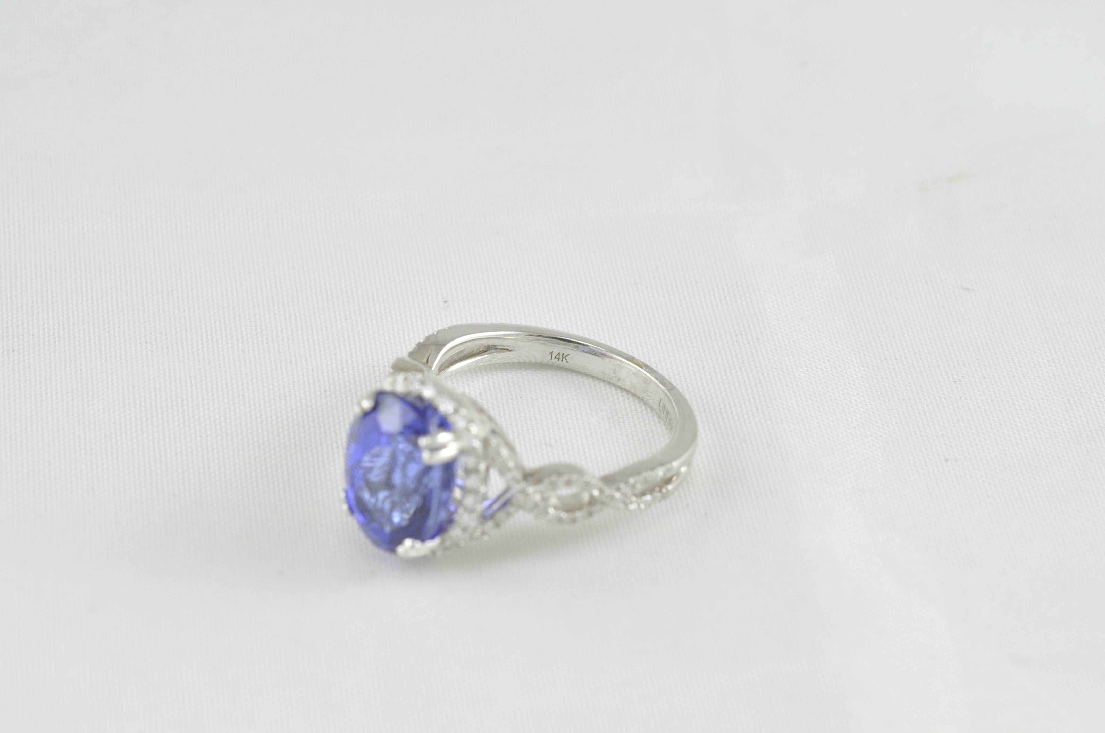 Gold, Tanzanite and Diamond Ring In New Condition In Dallas, TX