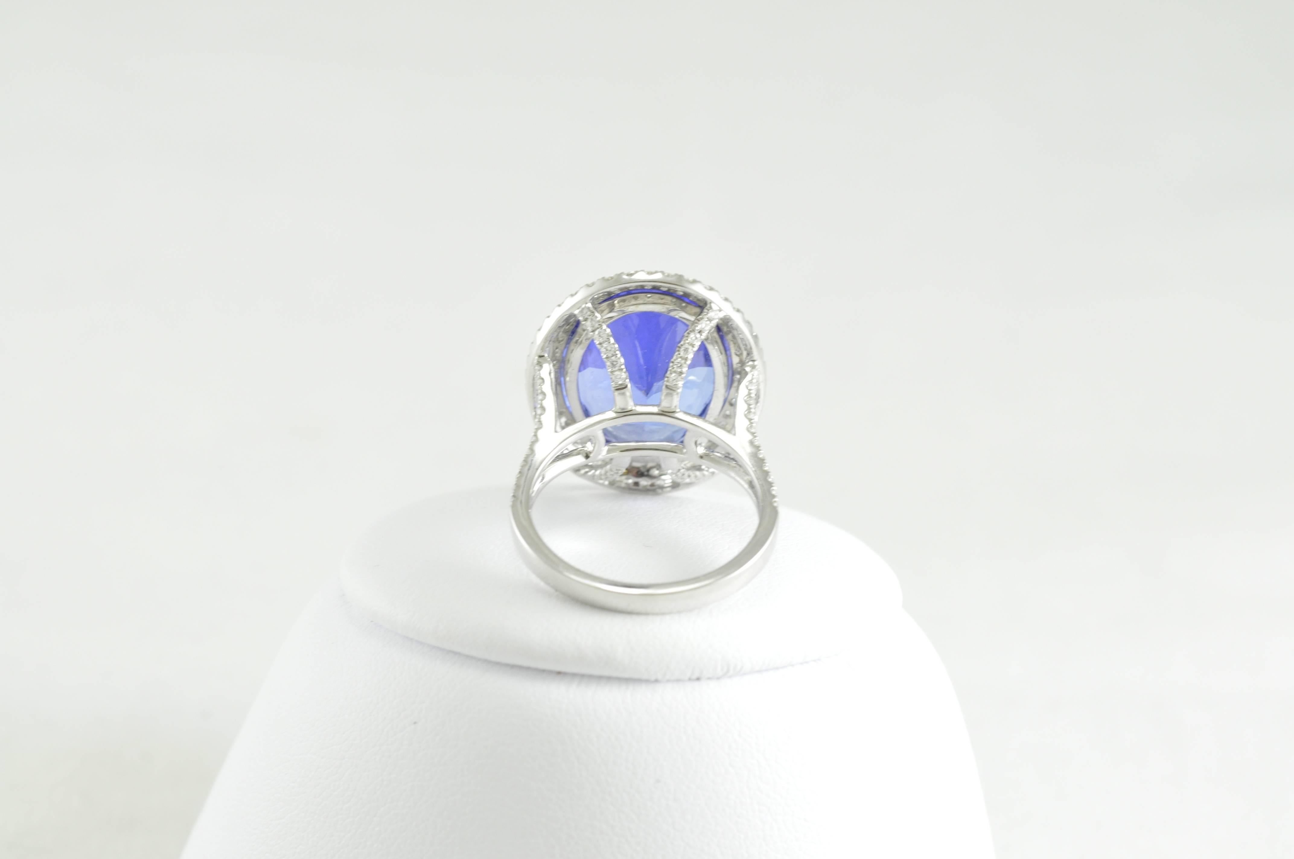 Oval Tanzanite Diamond Ring In New Condition In Dallas, TX