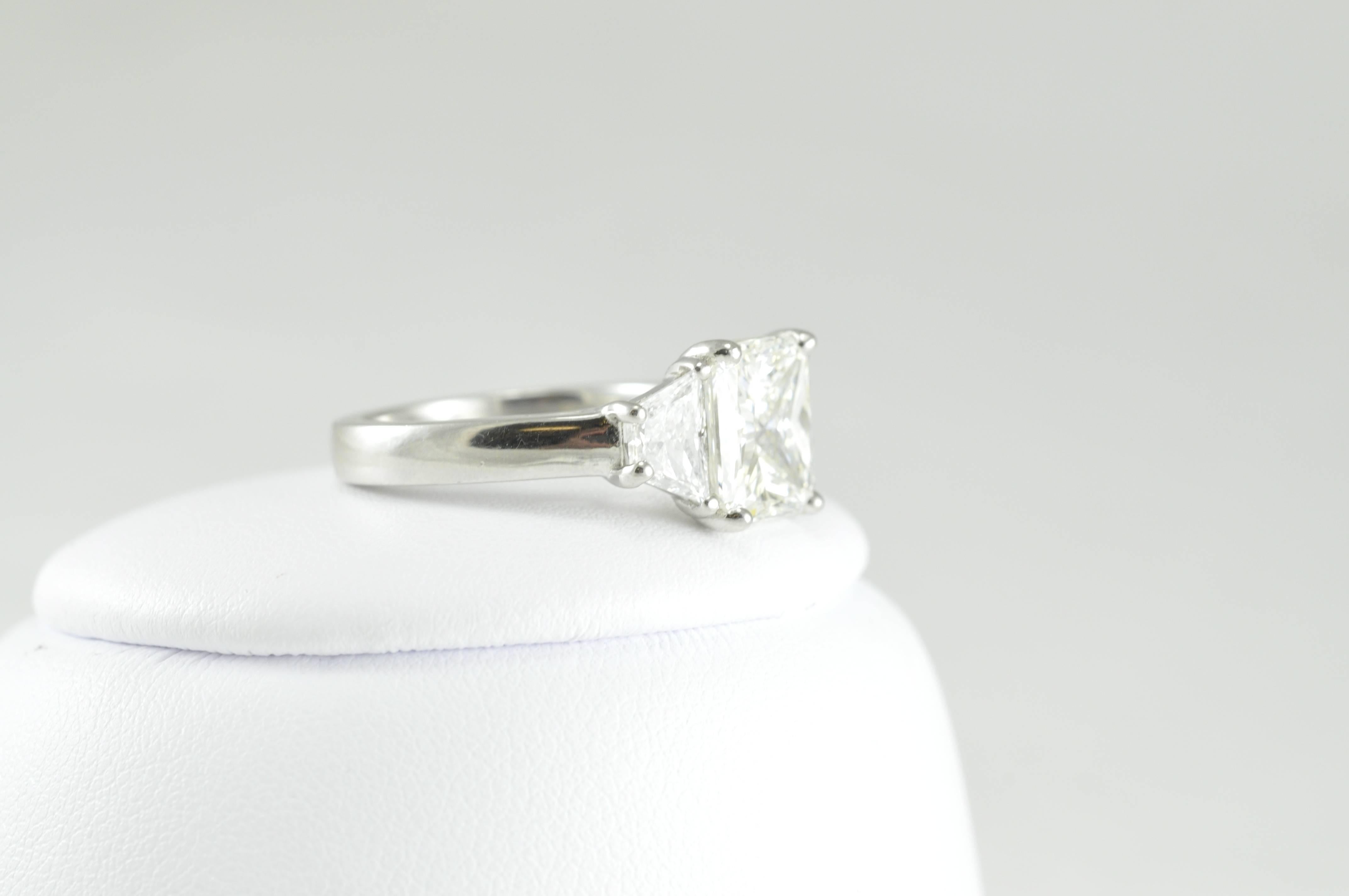 Platinum Diamond Ring In New Condition In Dallas, TX