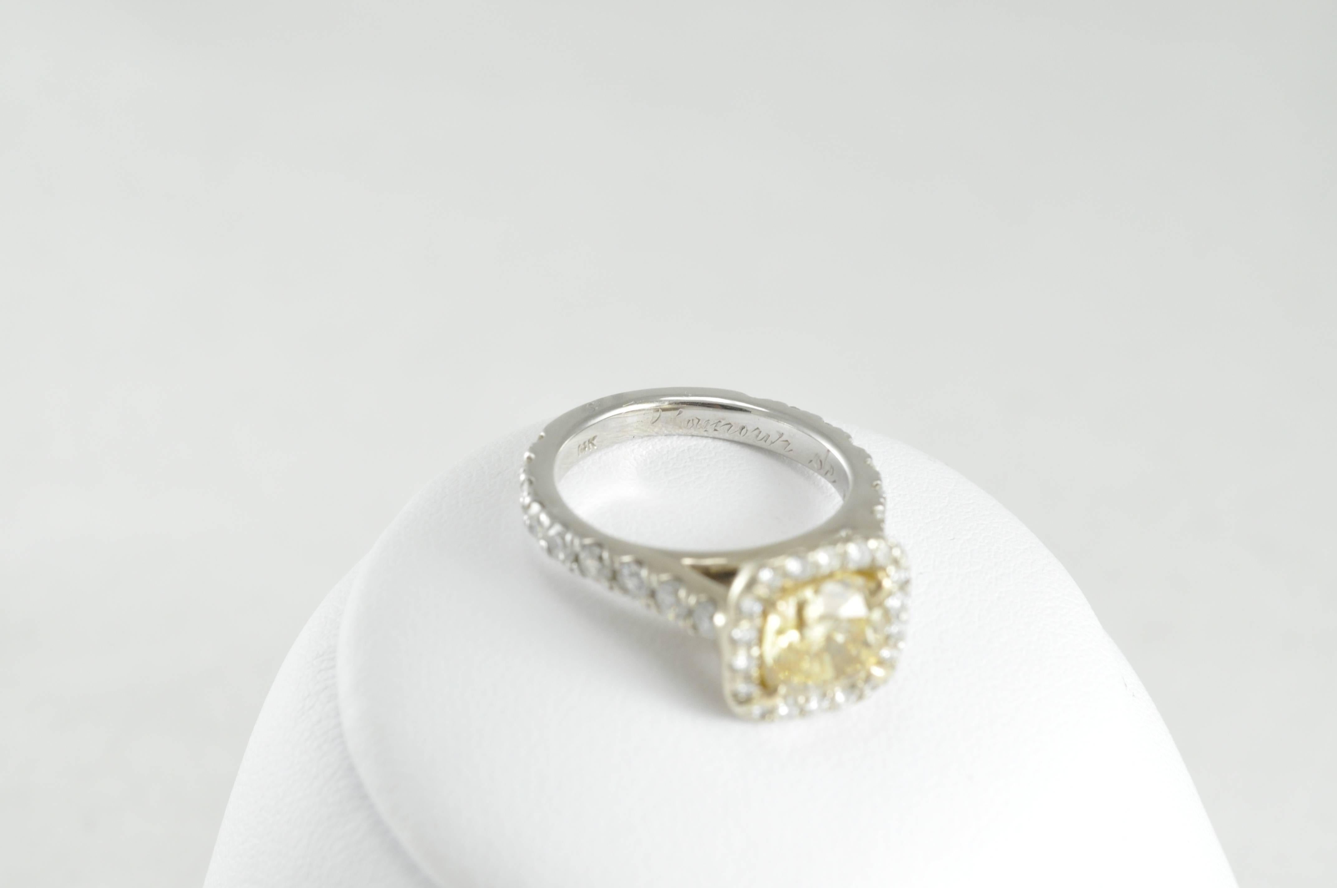 White Gold and Yellow Diamond Engagement Ring In Excellent Condition In Dallas, TX