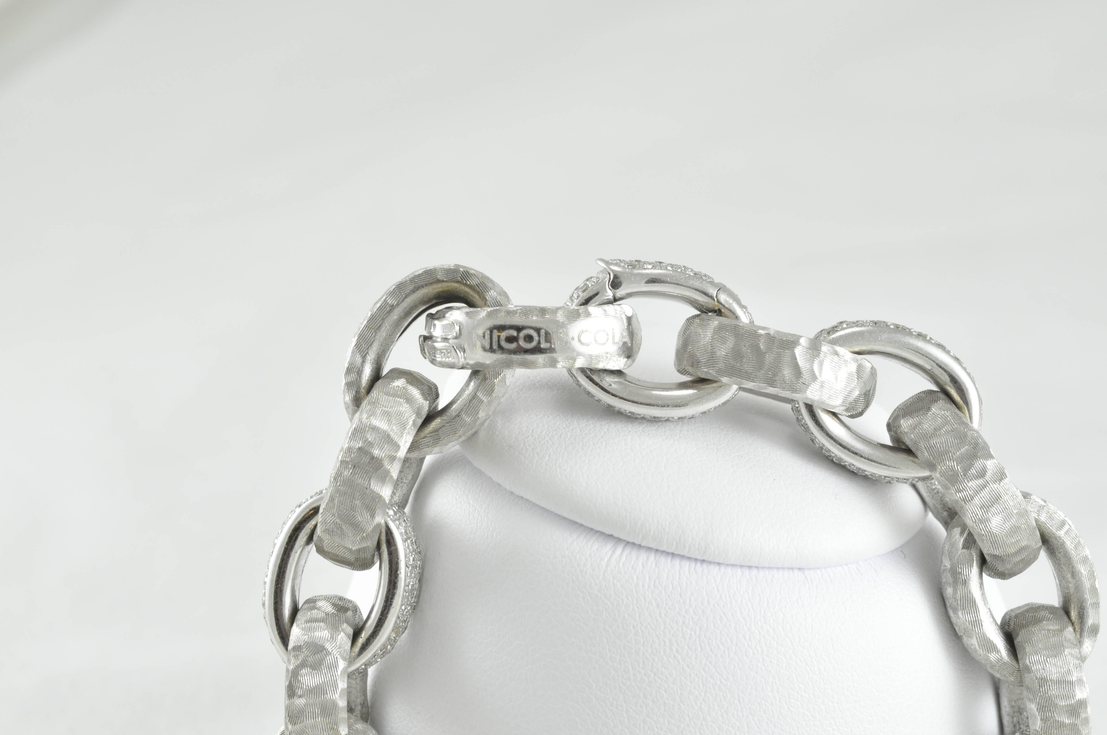 White Texture and Diamond Oval Link Bracelet 1