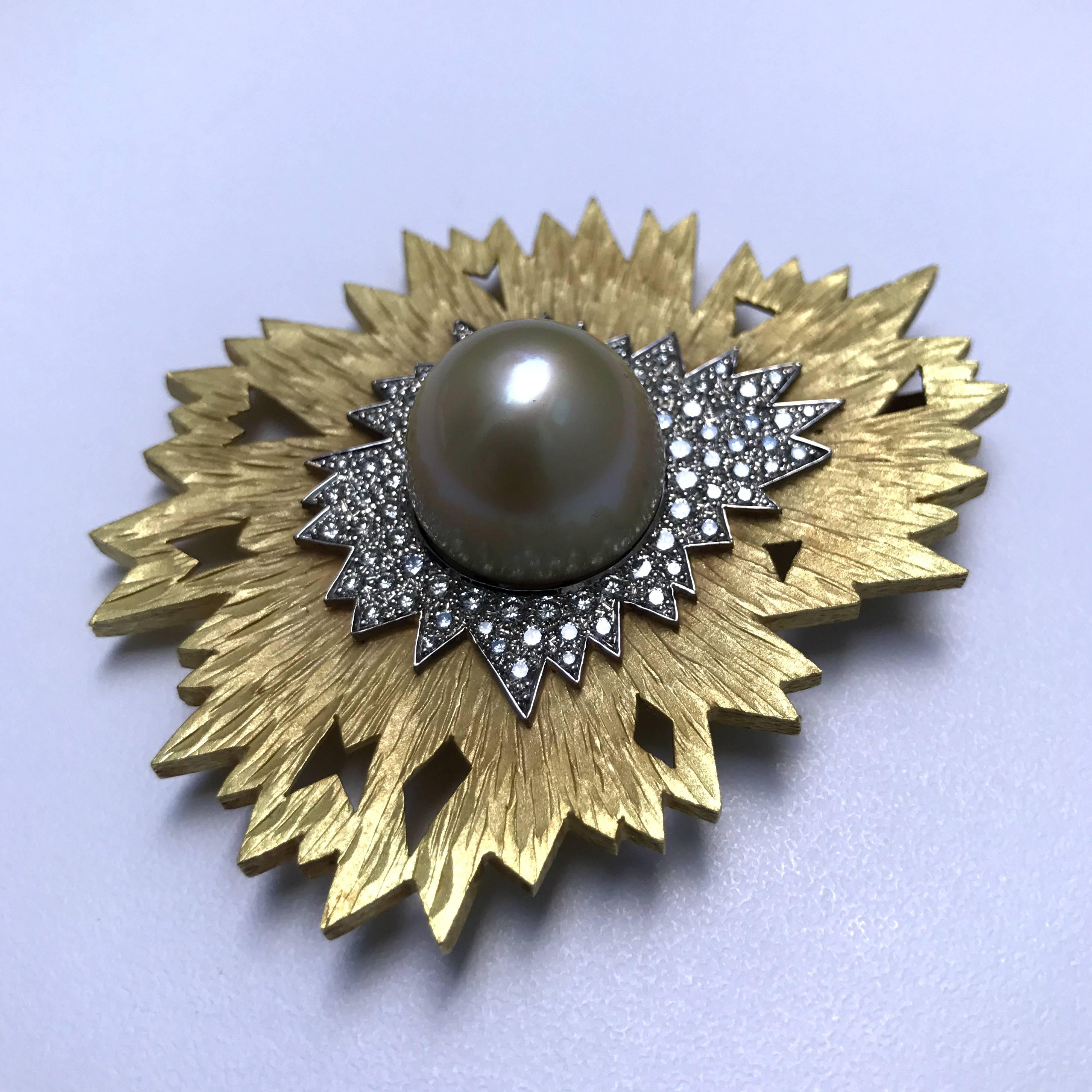 Modernist Andrew Grima South Sea Pearl Diamond Gold Brooch Pendant, 2002