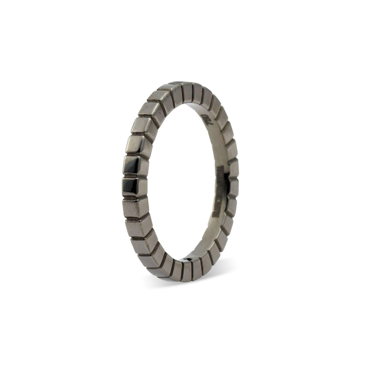 18ct. blackened gold Pixel Band ring by Francesca Grima

French Size 46  UK Size H 1/2  US Size 4

Signed Francesca Grima, 750

About Francesca Grima 
Born into a family that has a long tradition in fine jewellery – her great-great grandfather Sir