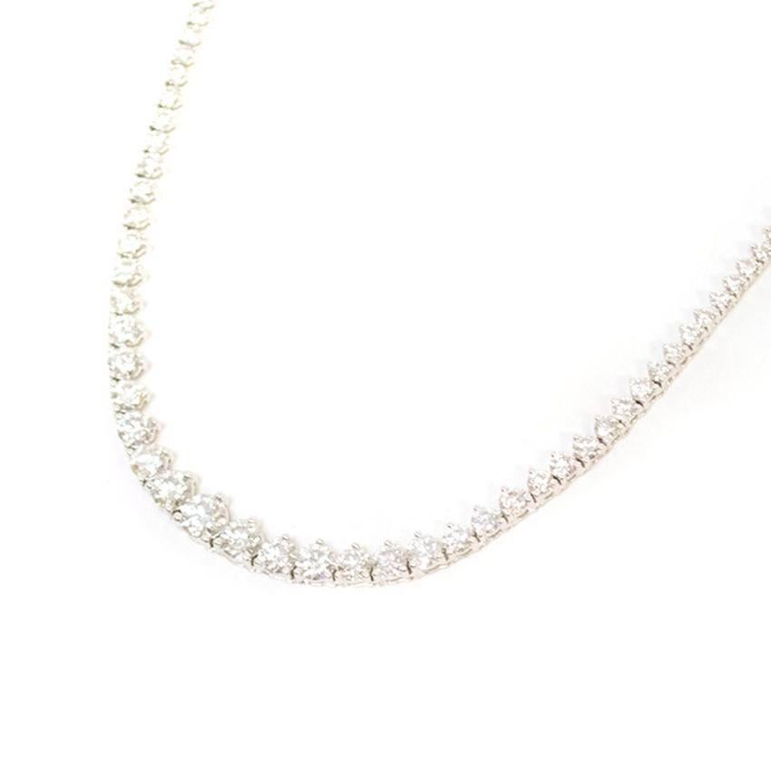 Bespoke white gold diamond collar necklace.

White gold - 18ct

Diamond - 9.64ct

Diamond colour - G/H

Clarity - SI 2

Chains can be made longer at a price increase accordingly within 2 days.

All items come with a valuation certificate.

Made by a