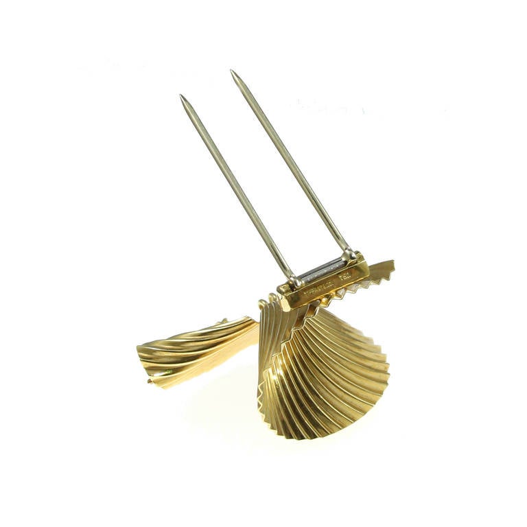 Tiffany & Co Yellow Gold Brooch In Excellent Condition For Sale In Santa Monica, CA