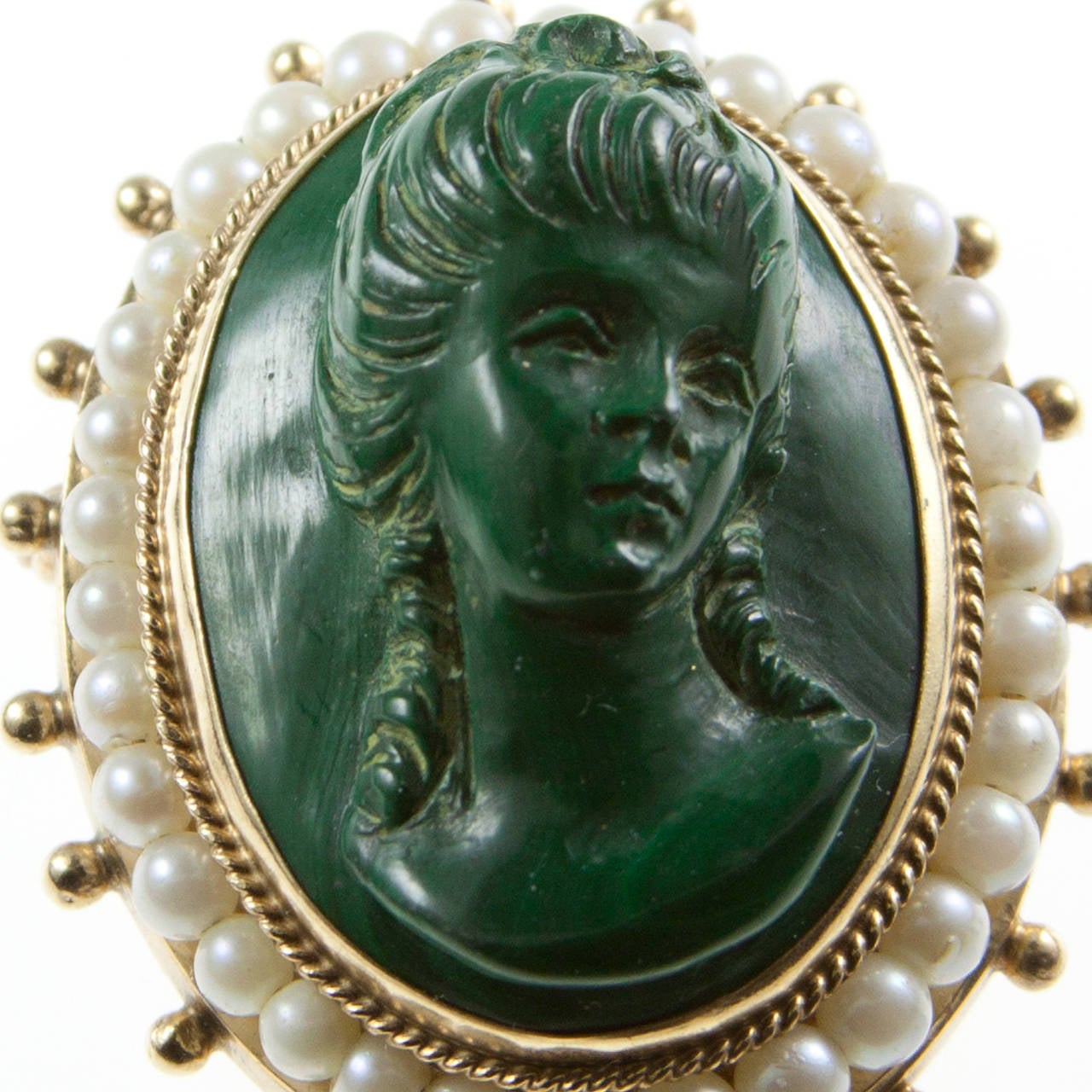 Lady Cameo Brooch Pendant in Malachite and Pearls in Gold