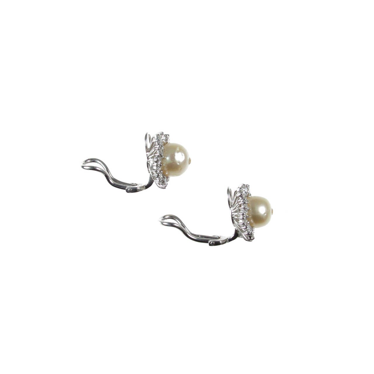 Natural Pearl and Diamond Earrings In New Condition For Sale In Santa Monica, CA