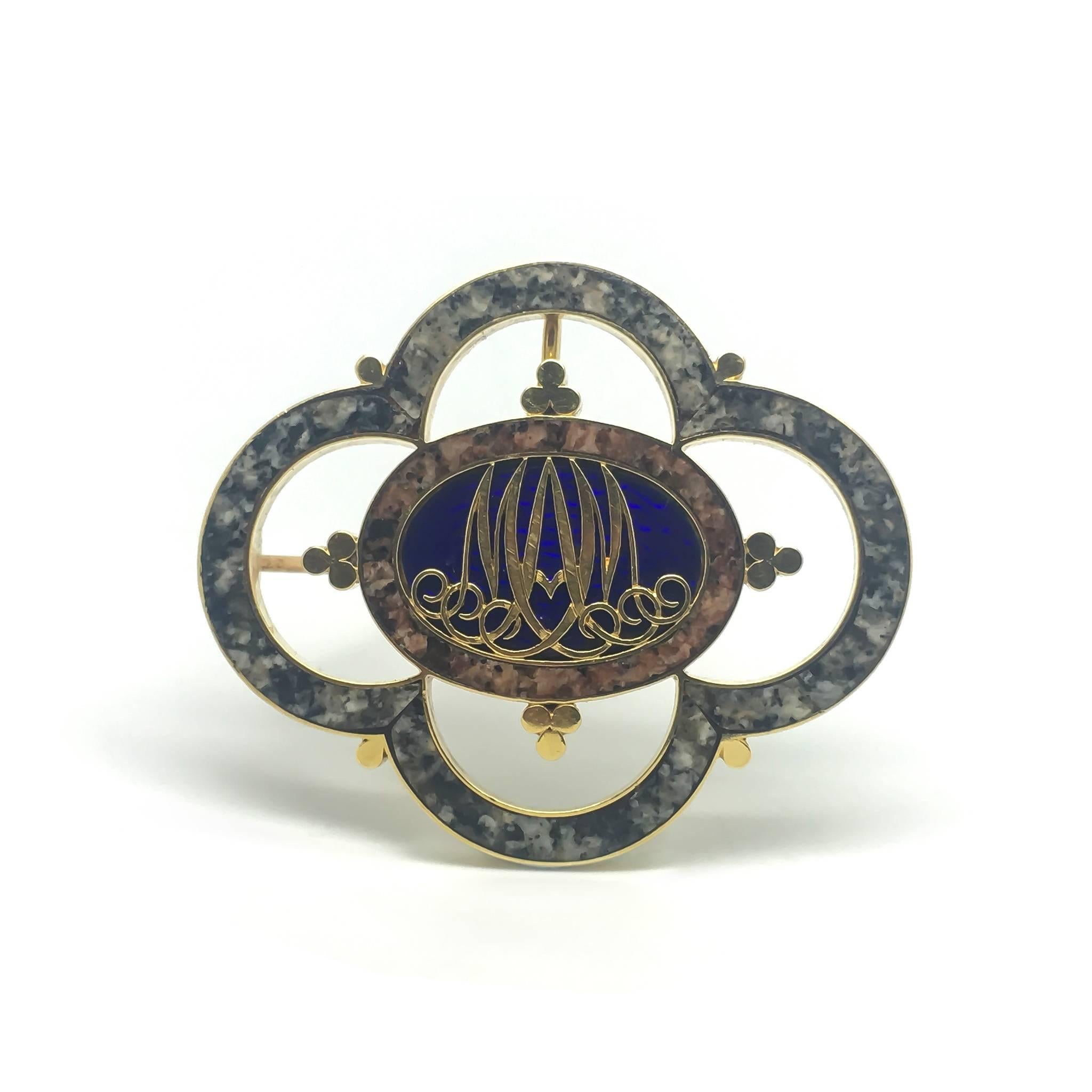 Victorian Scottish M. Rettie & Sons Granite Enamel Gold  Mourning Brooch For Sale 2