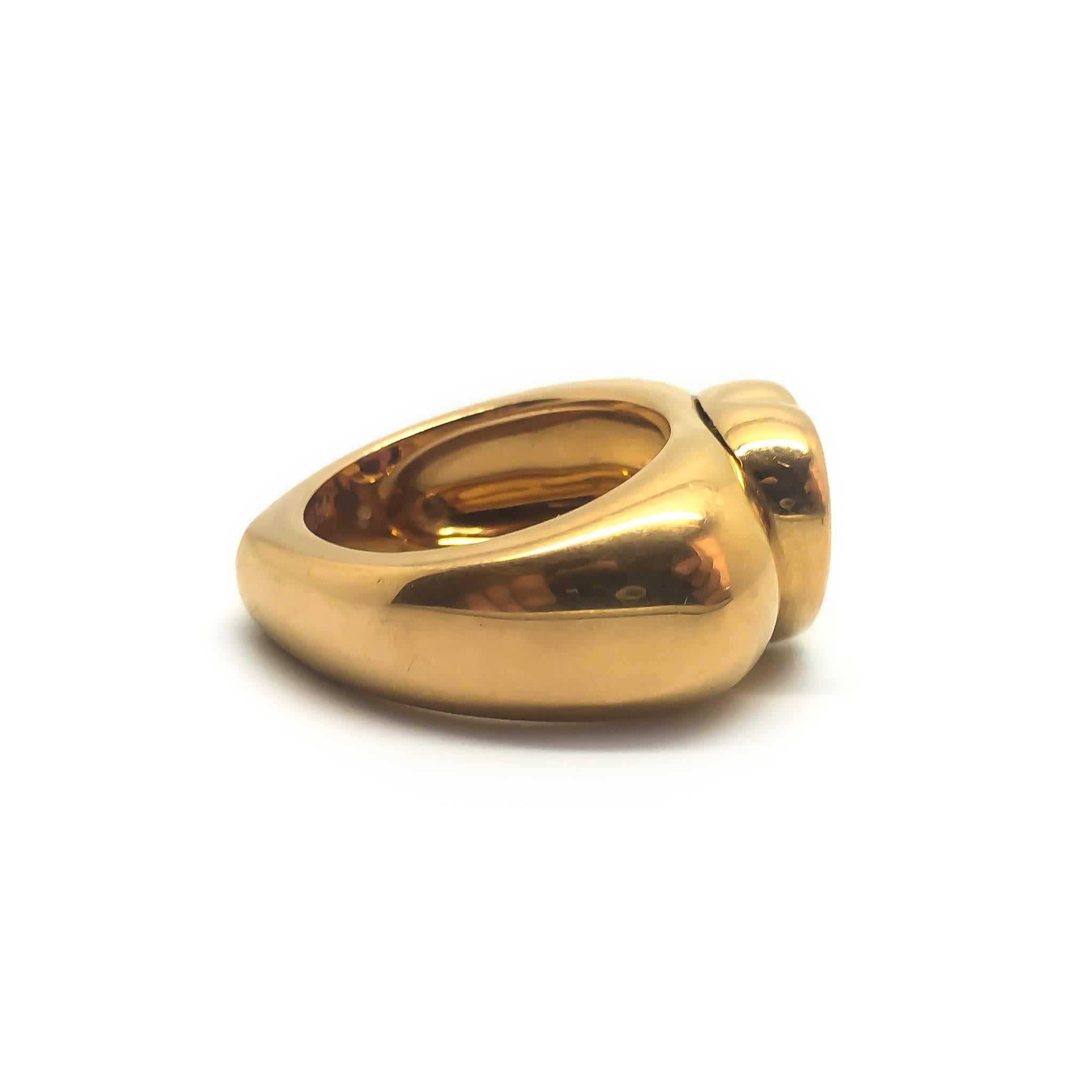 Piaget Garnet Heart Ring In Excellent Condition For Sale In Farnham, GB