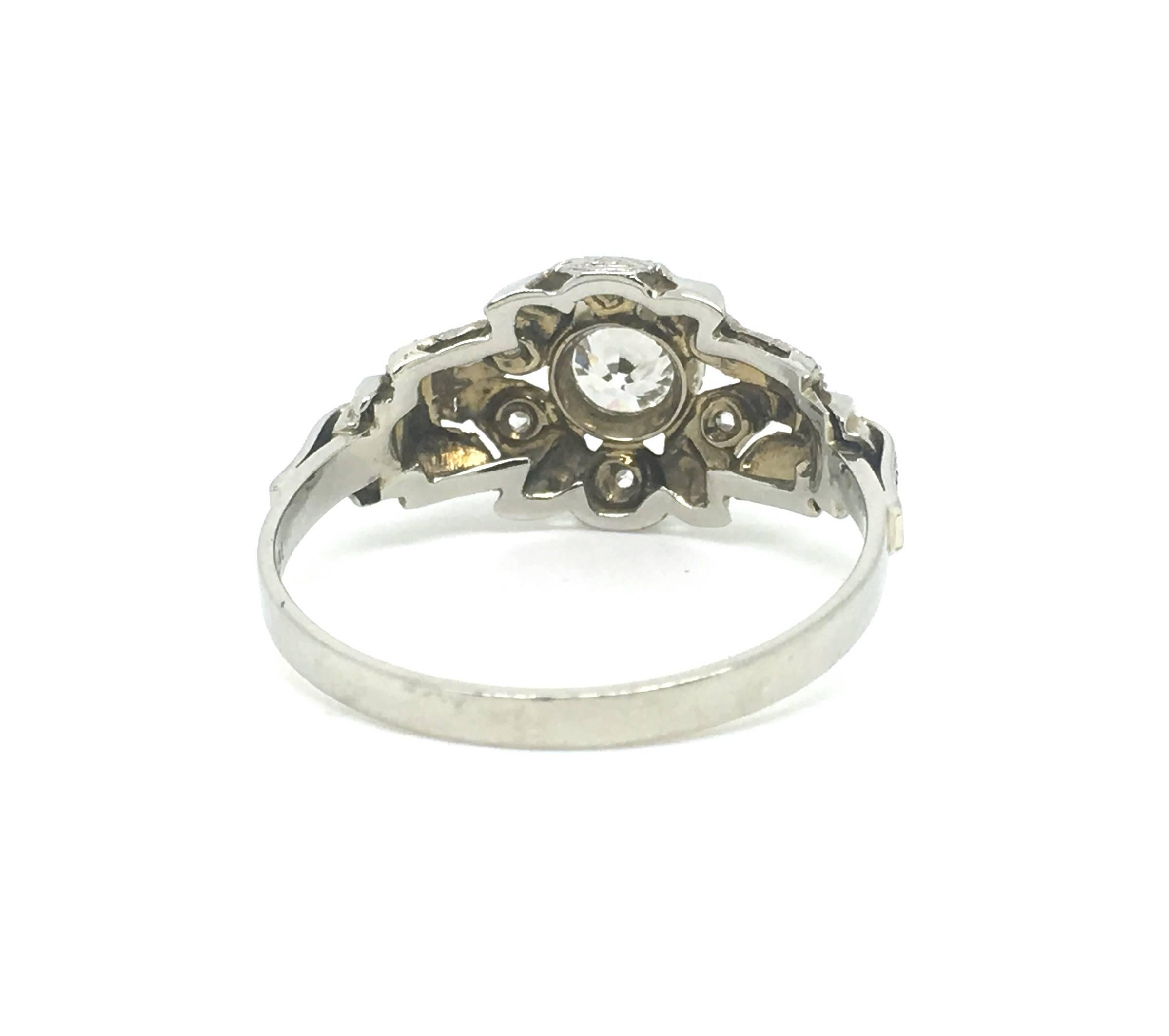 Art Deco Vintage Old Cut Diamond Ring in 18 Carat White Gold For Sale