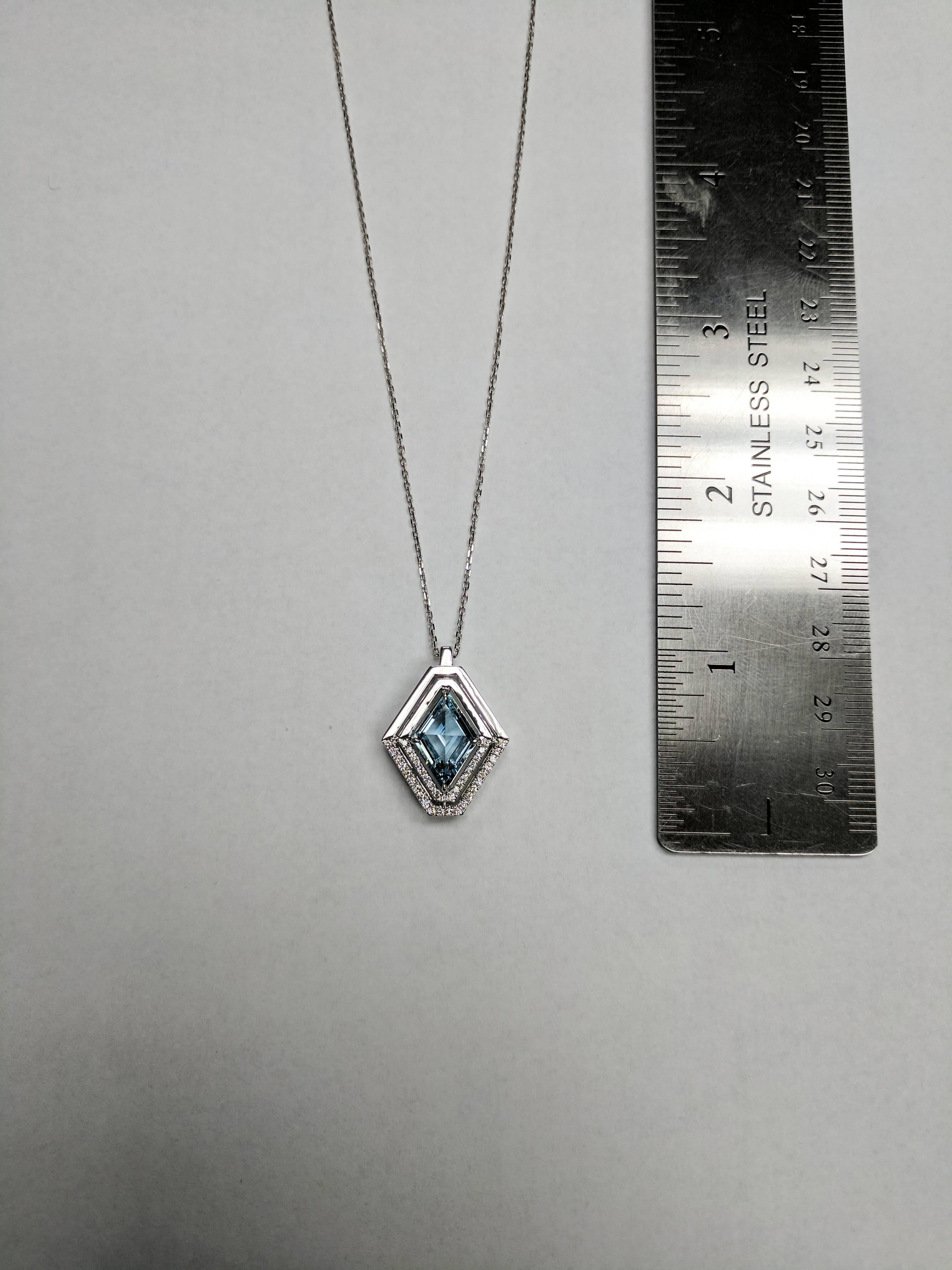 Frederic Sage 1.80 Carat Aquamarine Diamond Pendant Necklace In New Condition In New York, NY