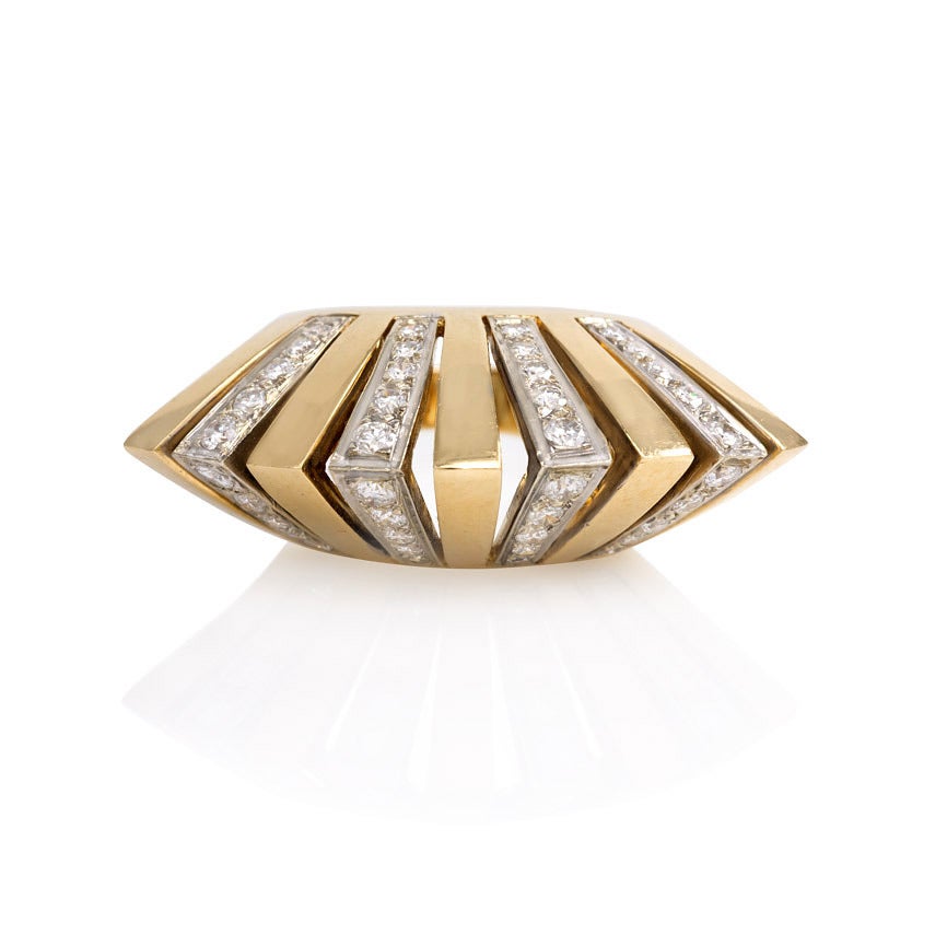 Retro 1940s Gold and Diamond Fan-Shaped Ring