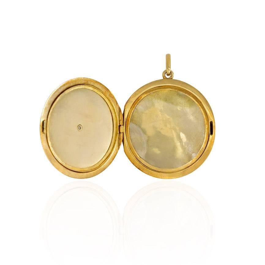 Edwardianisches Emaille-Diamant-Gold-Platin-Medaillon im Zustand „Hervorragend“ in New York, NY