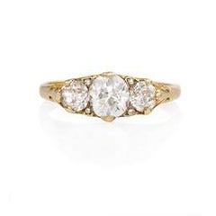 Antique Gold and Three-Stone Diamond Ring 4