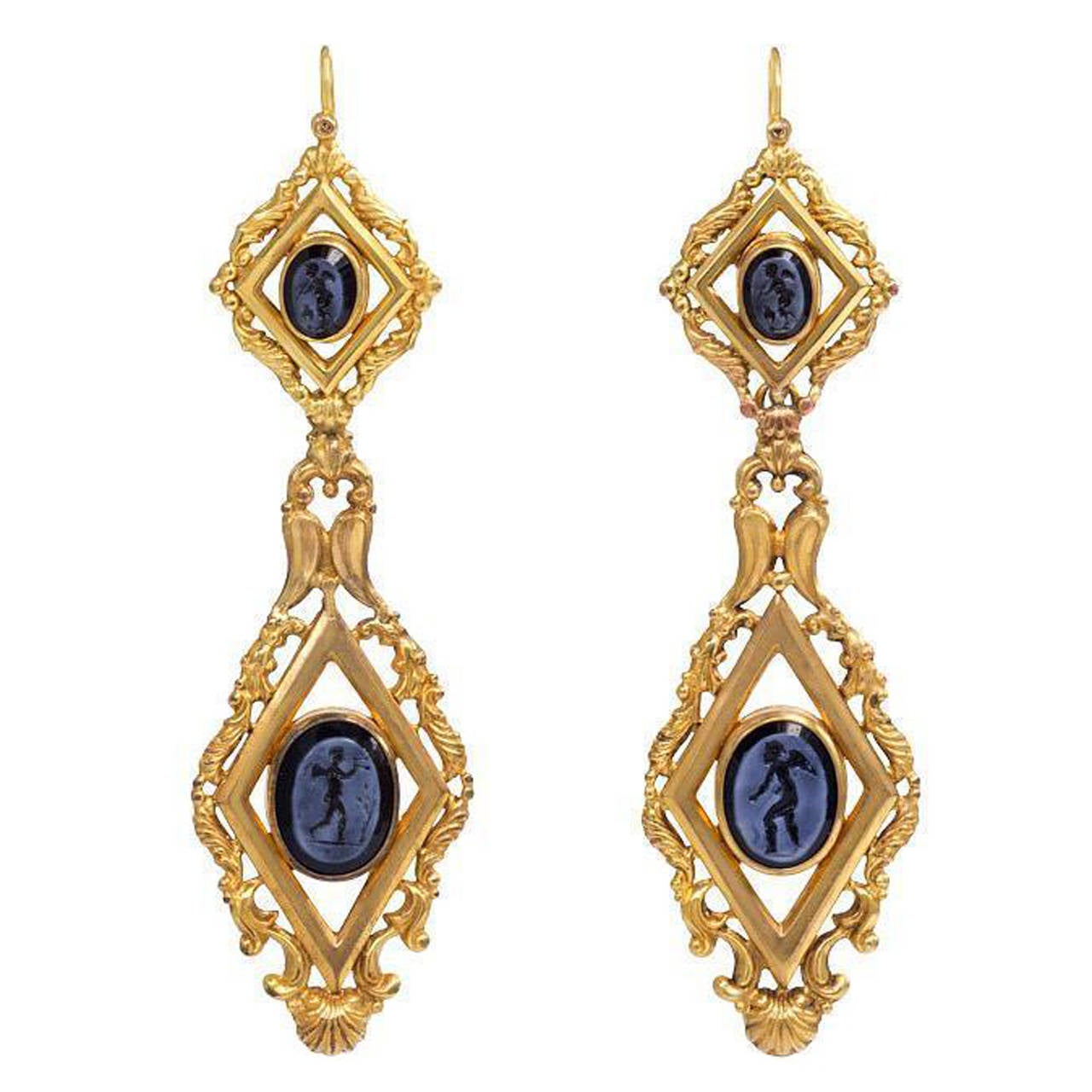 Antique Hardstone Cameo Gold Dangle Earrings