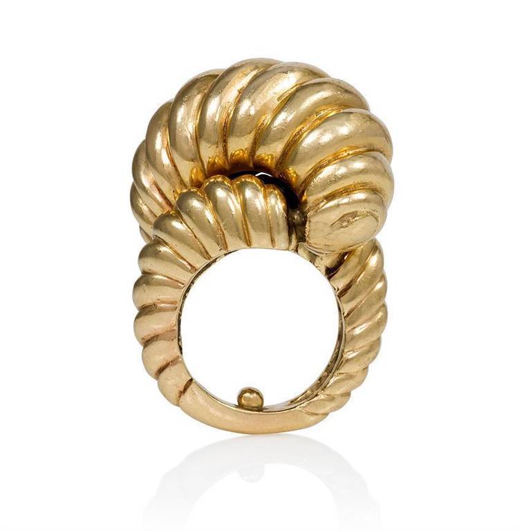 Sculptural Ribbed Knotted Gold Ring
